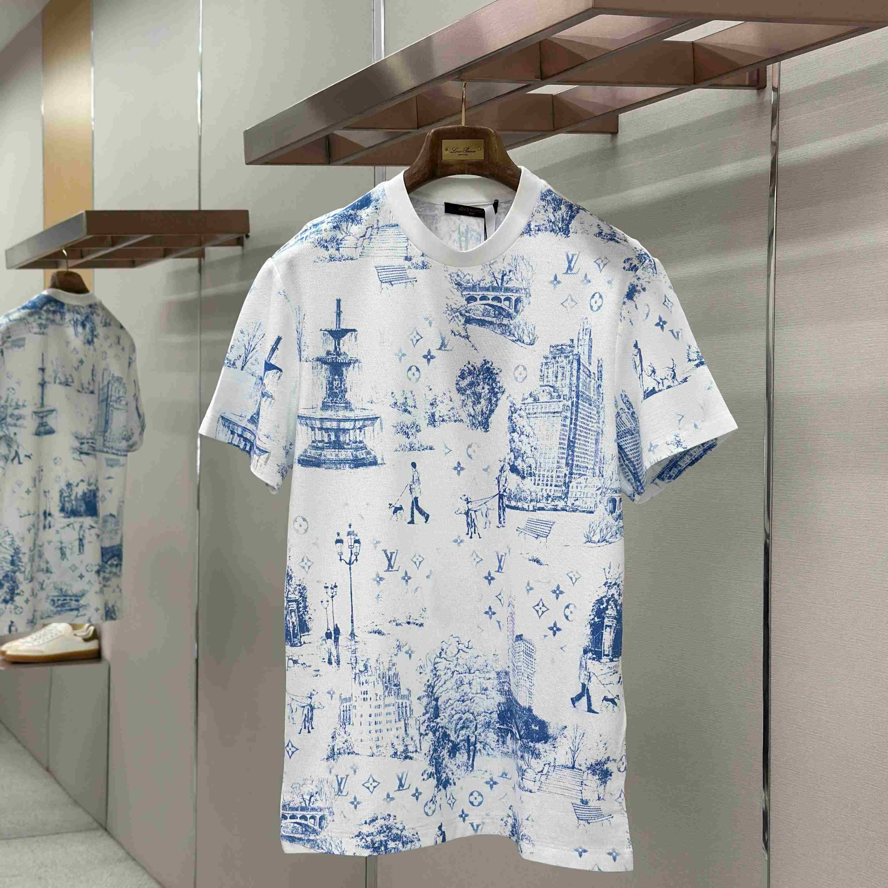 Louis Vuitton Playera en Piqué De Algodón Con Estampado 1AGJZ2 - DopestKickz