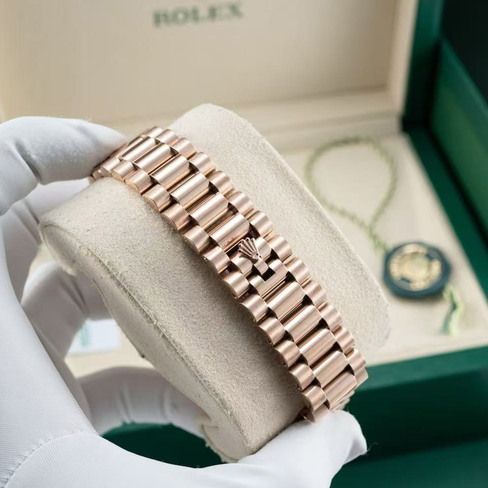 Rolex Day-Date 40mm - DopestKickz