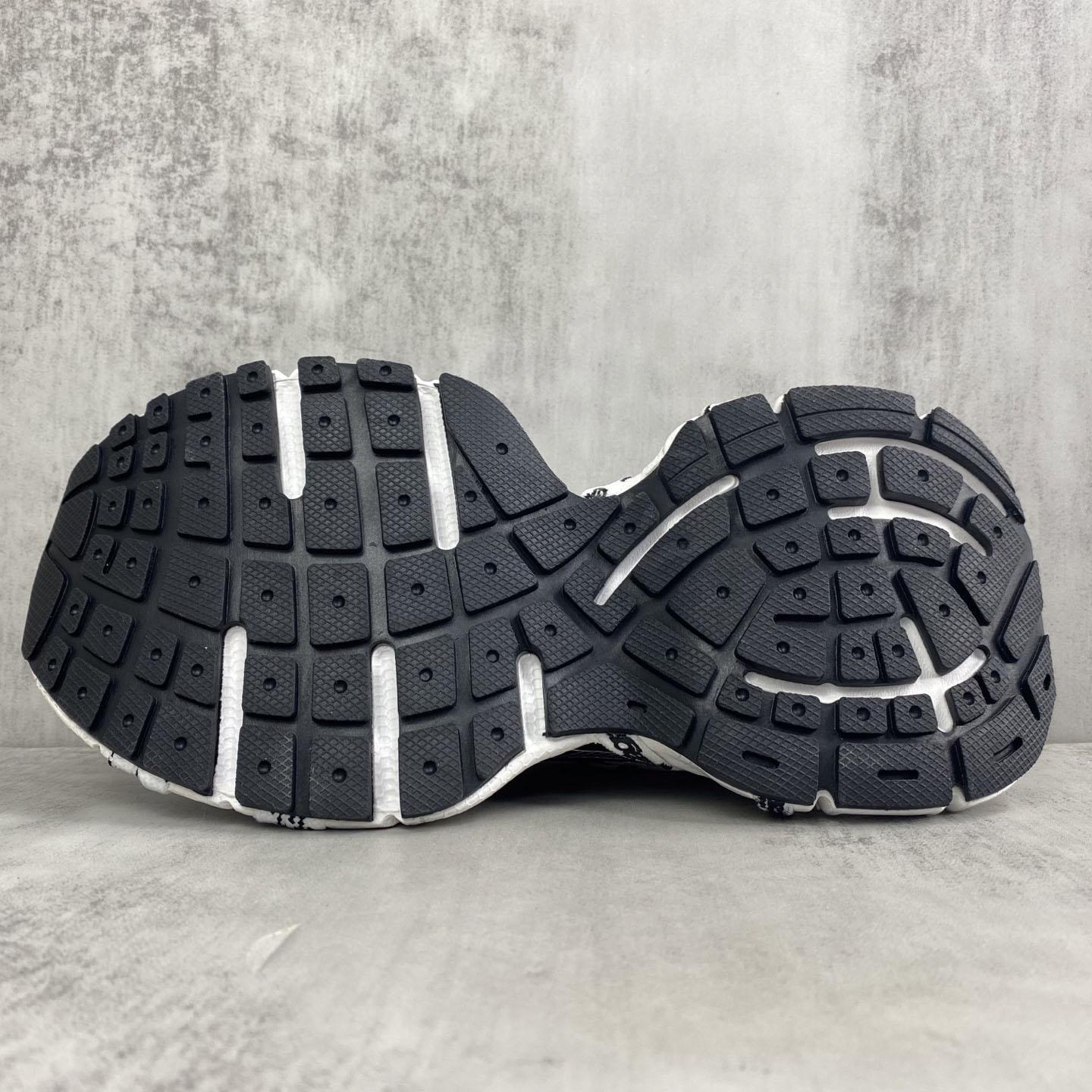 Balenciaga Balenciaga 3XL Extreme Laces Logo Sneaker - DopestKickz