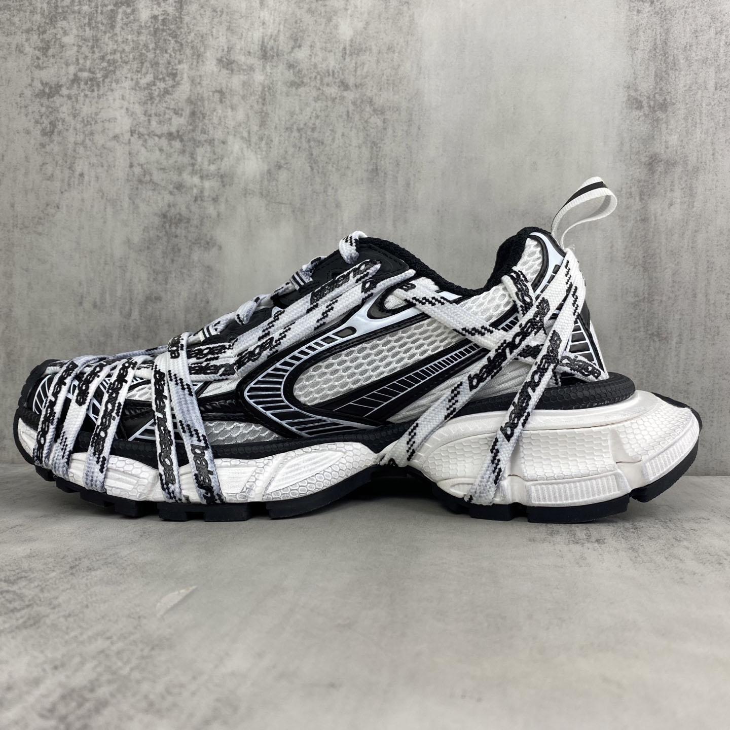 Balenciaga Balenciaga 3XL Extreme Laces Logo Sneaker - DopestKickz