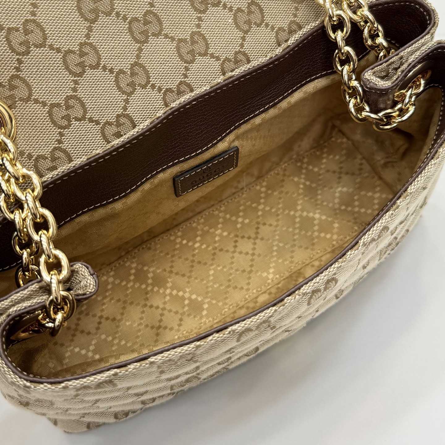 Gucci GG Marmont Small Shoulder Bag - DopestKickz