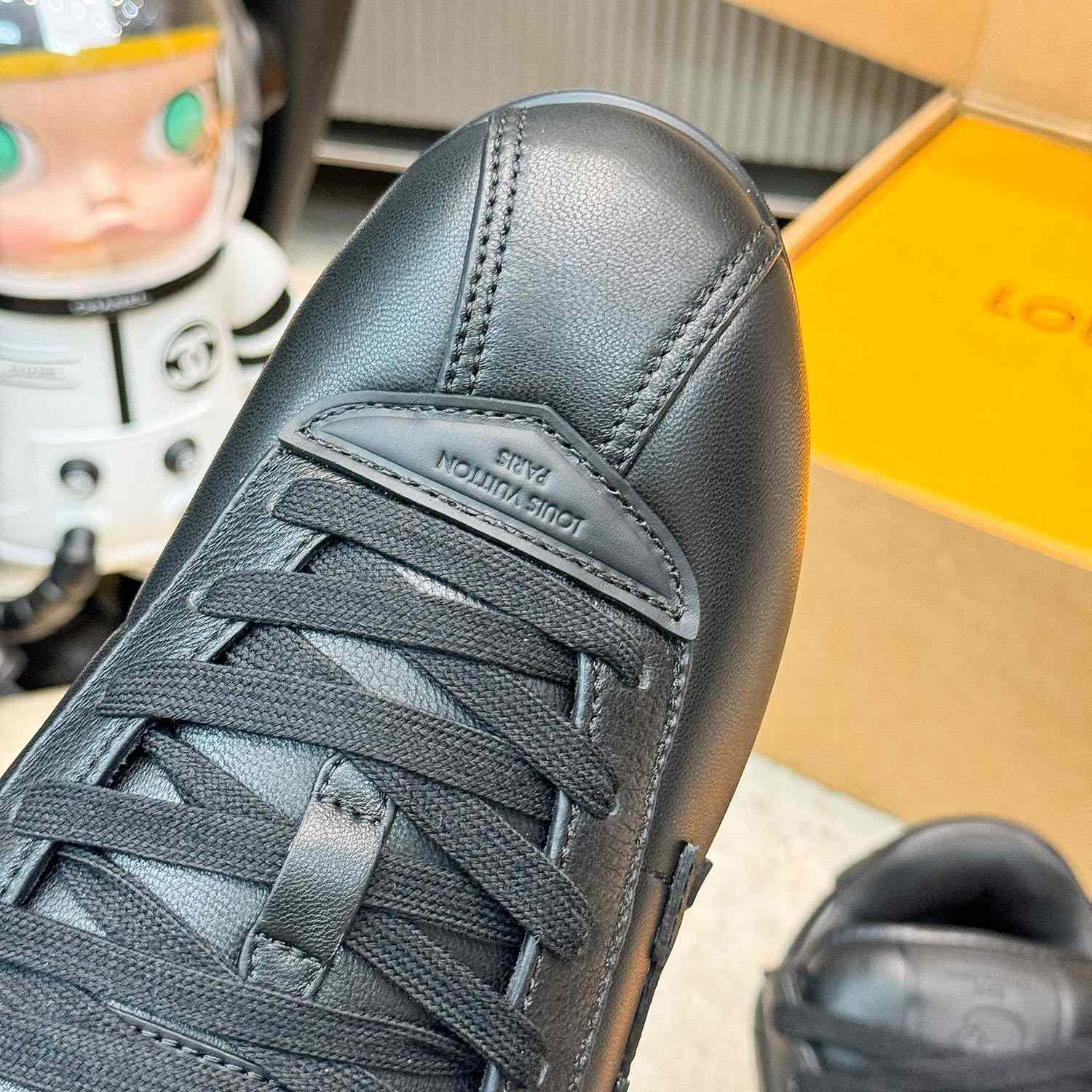 Louis Vuitton LV BUTTERSOFT Sneaker  1AIKEL - DopestKickz