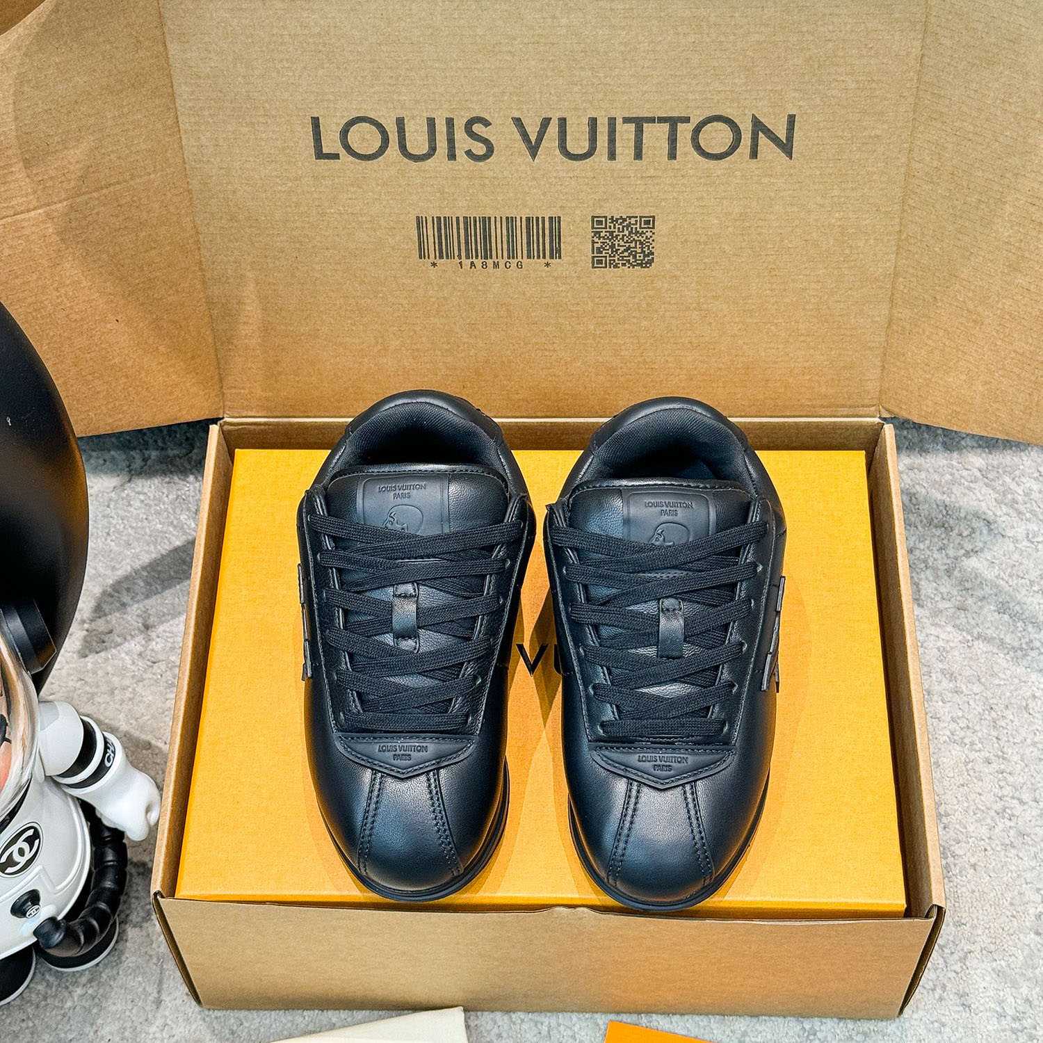 Louis Vuitton LV BUTTERSOFT Sneaker  1AIKEL - DopestKickz