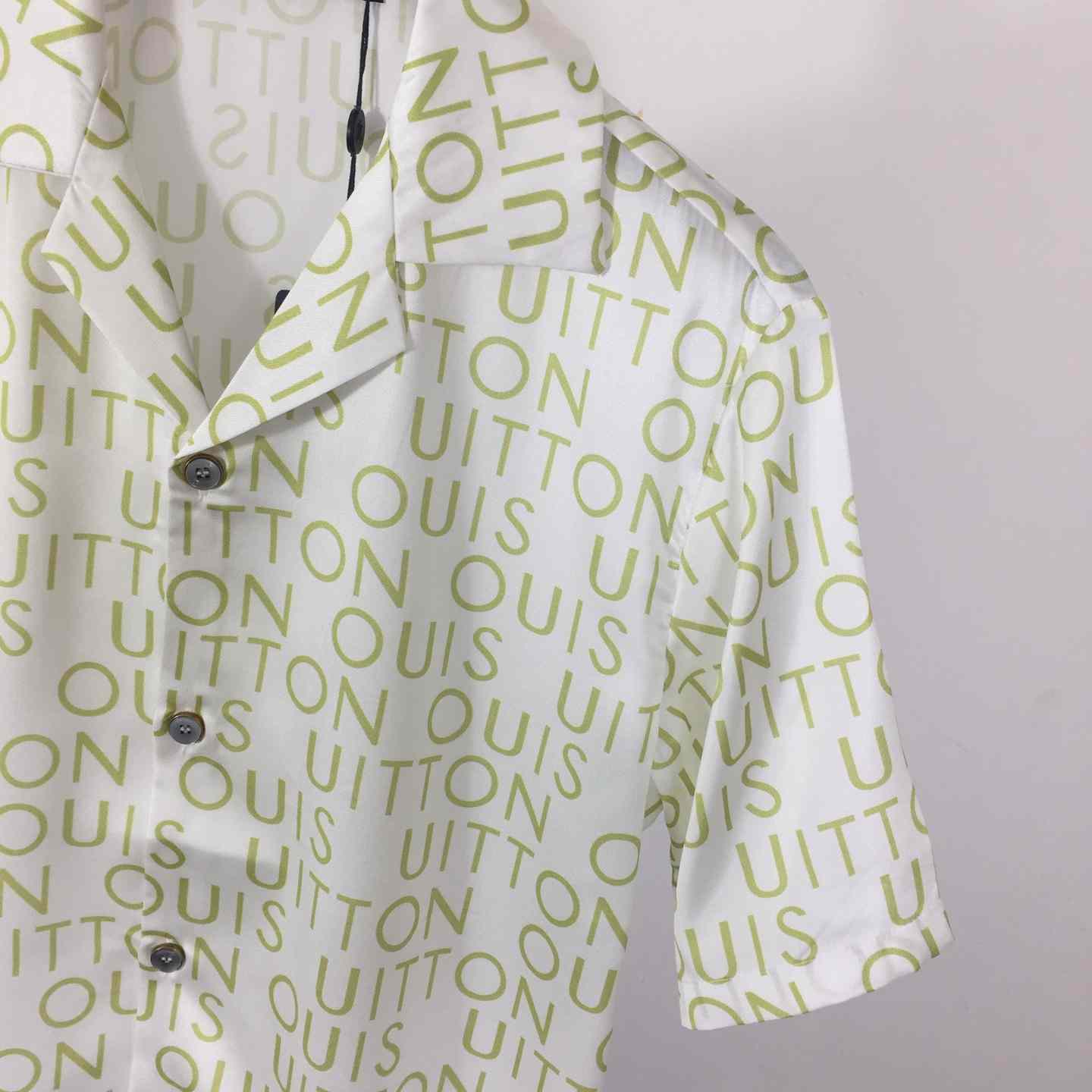 Louis Vuitton Short-Sleeved Printed Silk Shirt   1AJUTC - DopestKickz