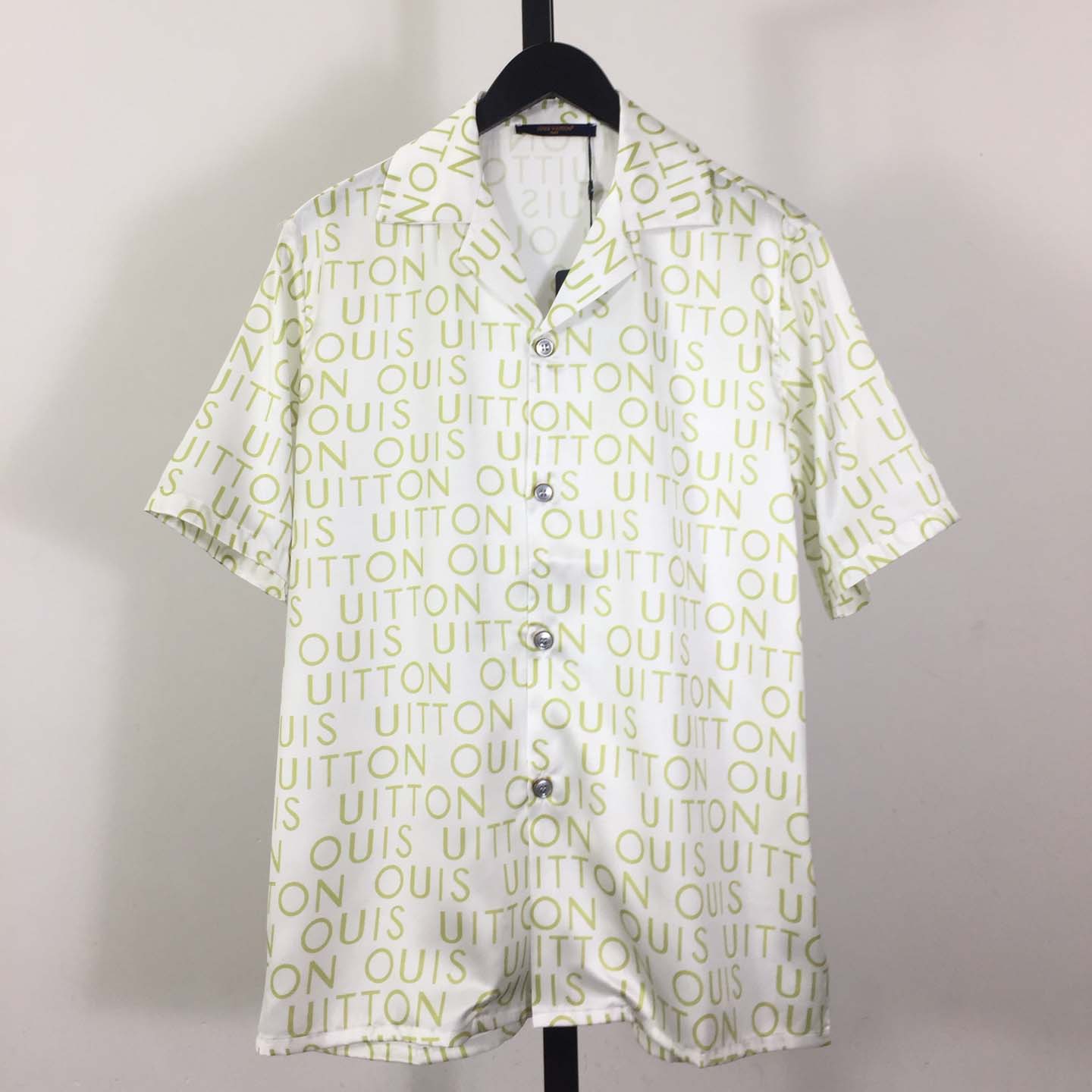 Louis Vuitton Short-Sleeved Printed Silk Shirt   1AJUTC - DopestKickz