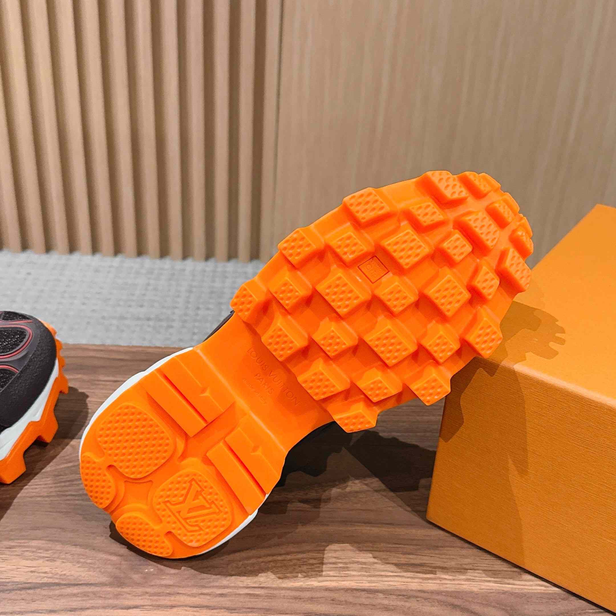 Louis Vuitton Summit Sneaker 1AJAF6 - DopestKickz