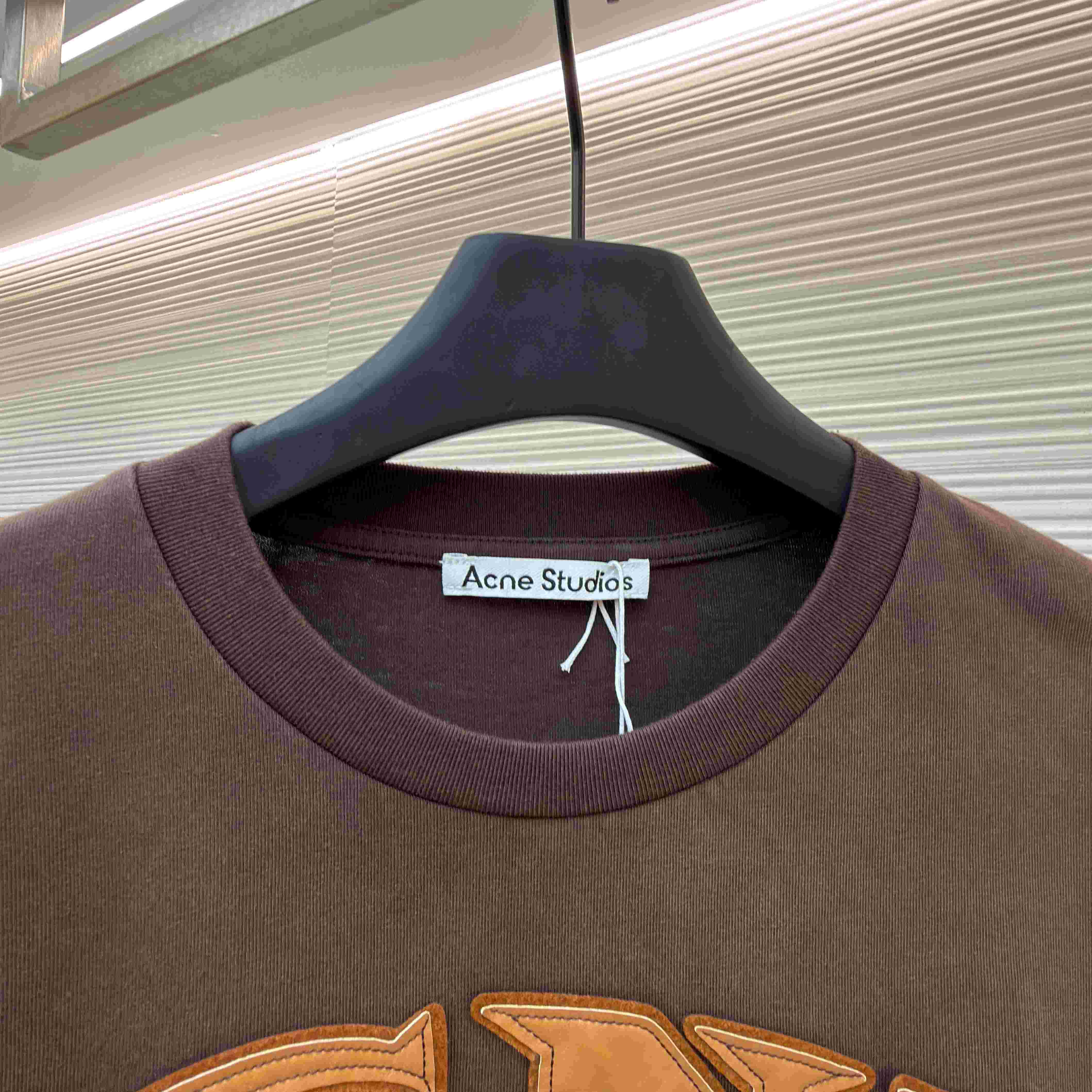 Acne Studios  Gym Logo T-shirt - DopestKickz