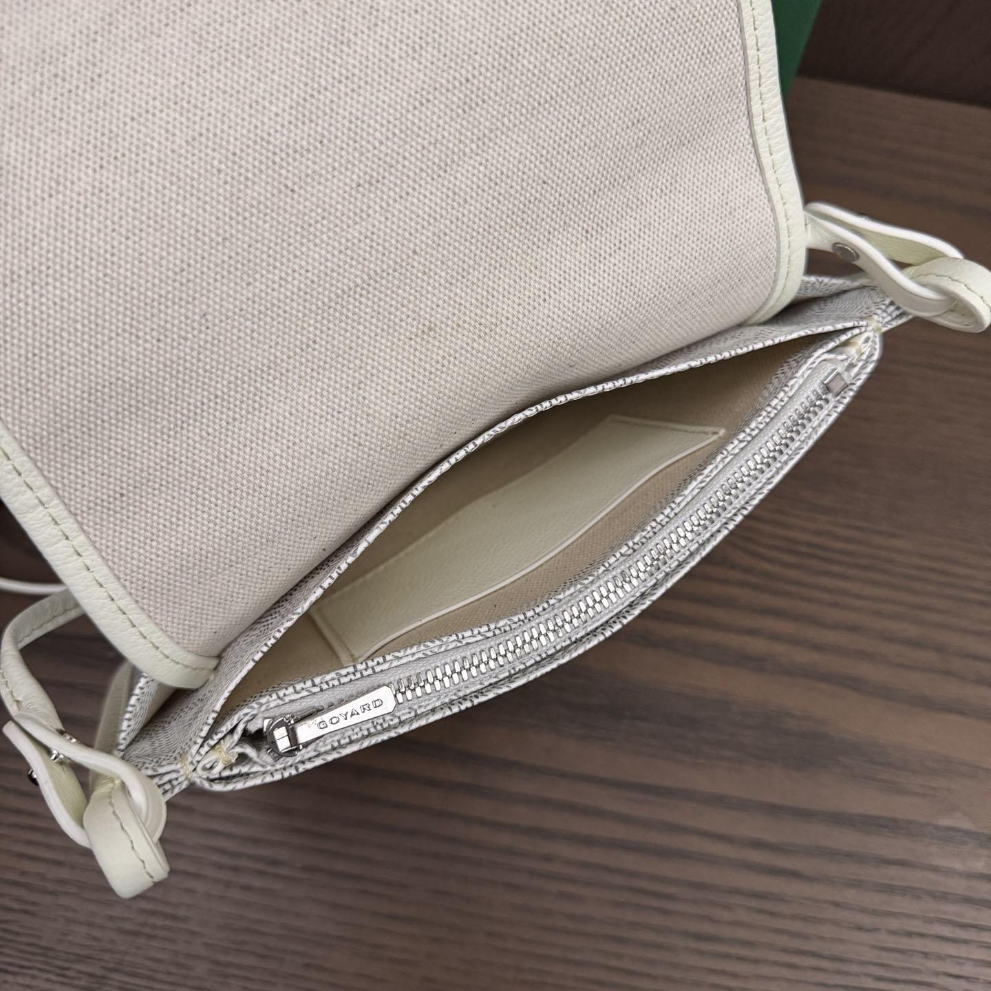 Goyard Plumet Pocket Wallet - DopestKickz