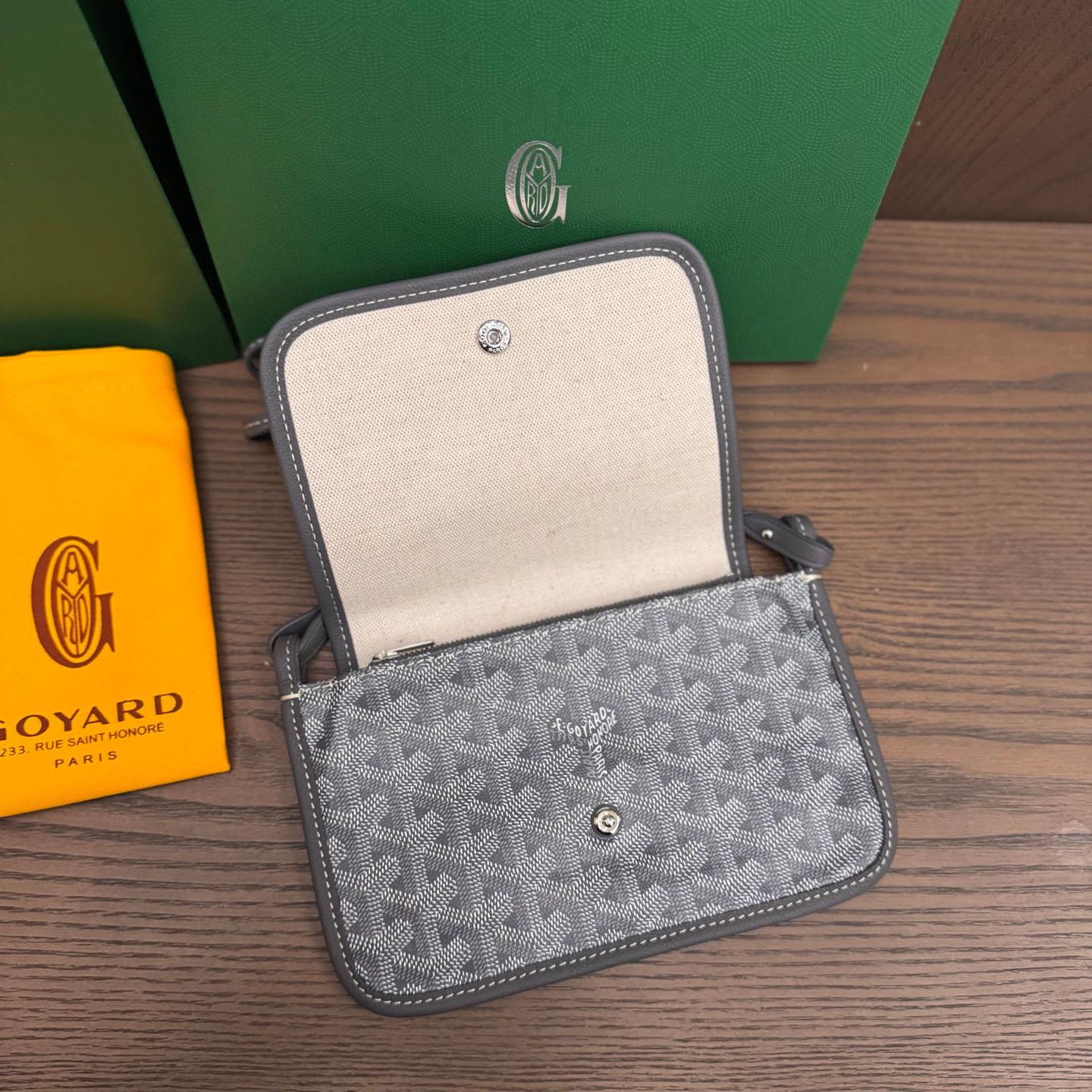 Goyard Plumet Pocket Wallet - DopestKickz