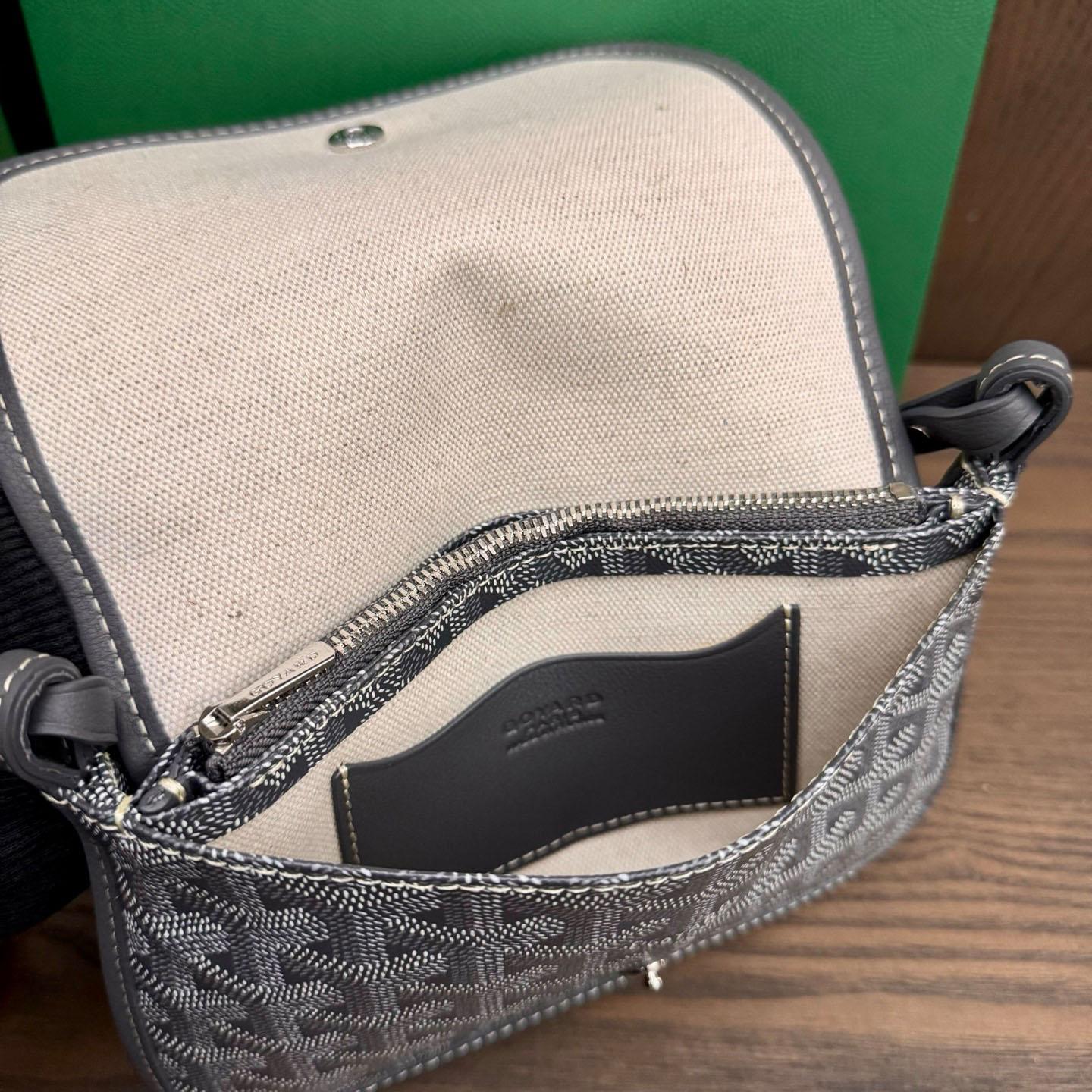 Goyard Plumet Pocket Wallet - DopestKickz