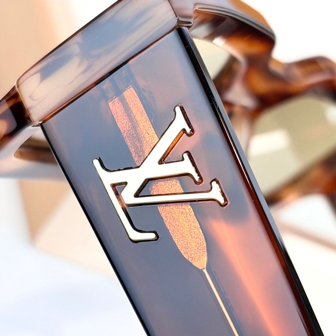 Louis Vuitton Z2703E Sunglasses    - DopestKickz