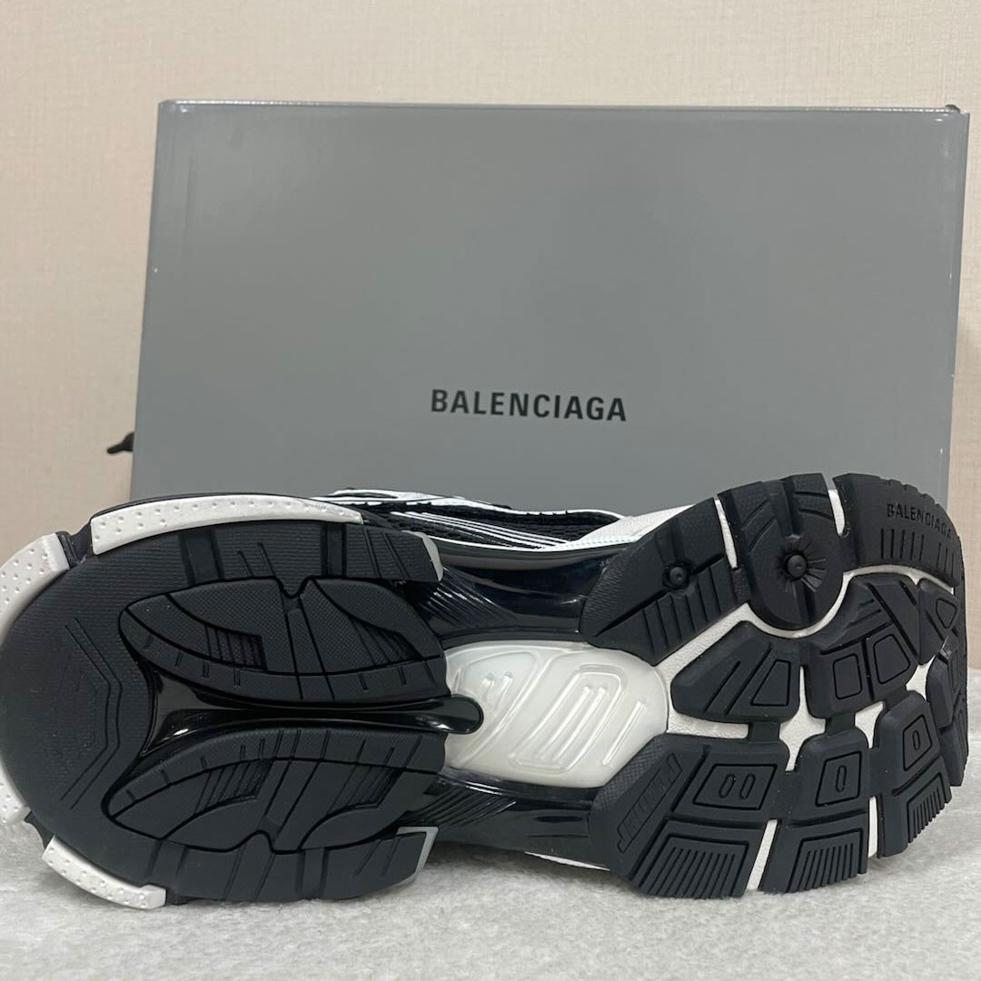 Balenciaga Runner Sneakers - DopestKickz
