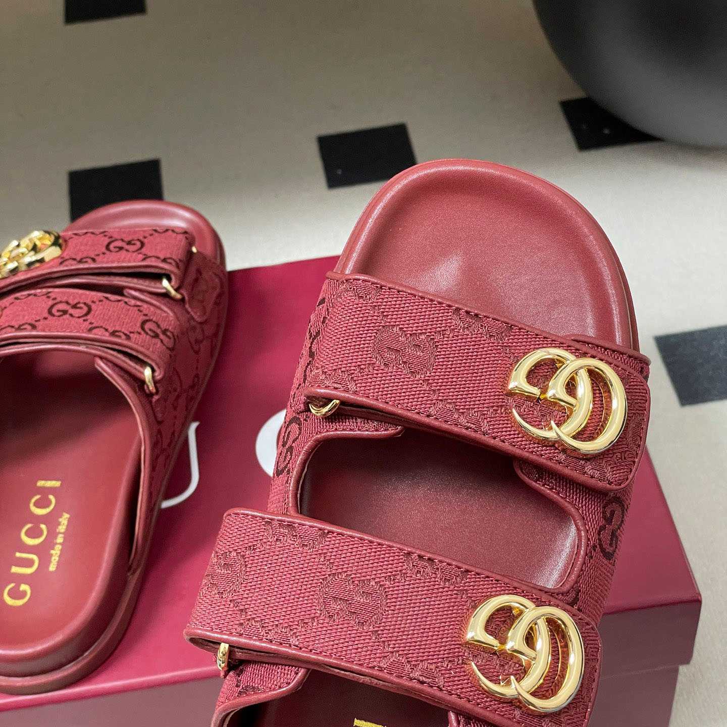 Gucci Sandal With Double G - DopestKickz