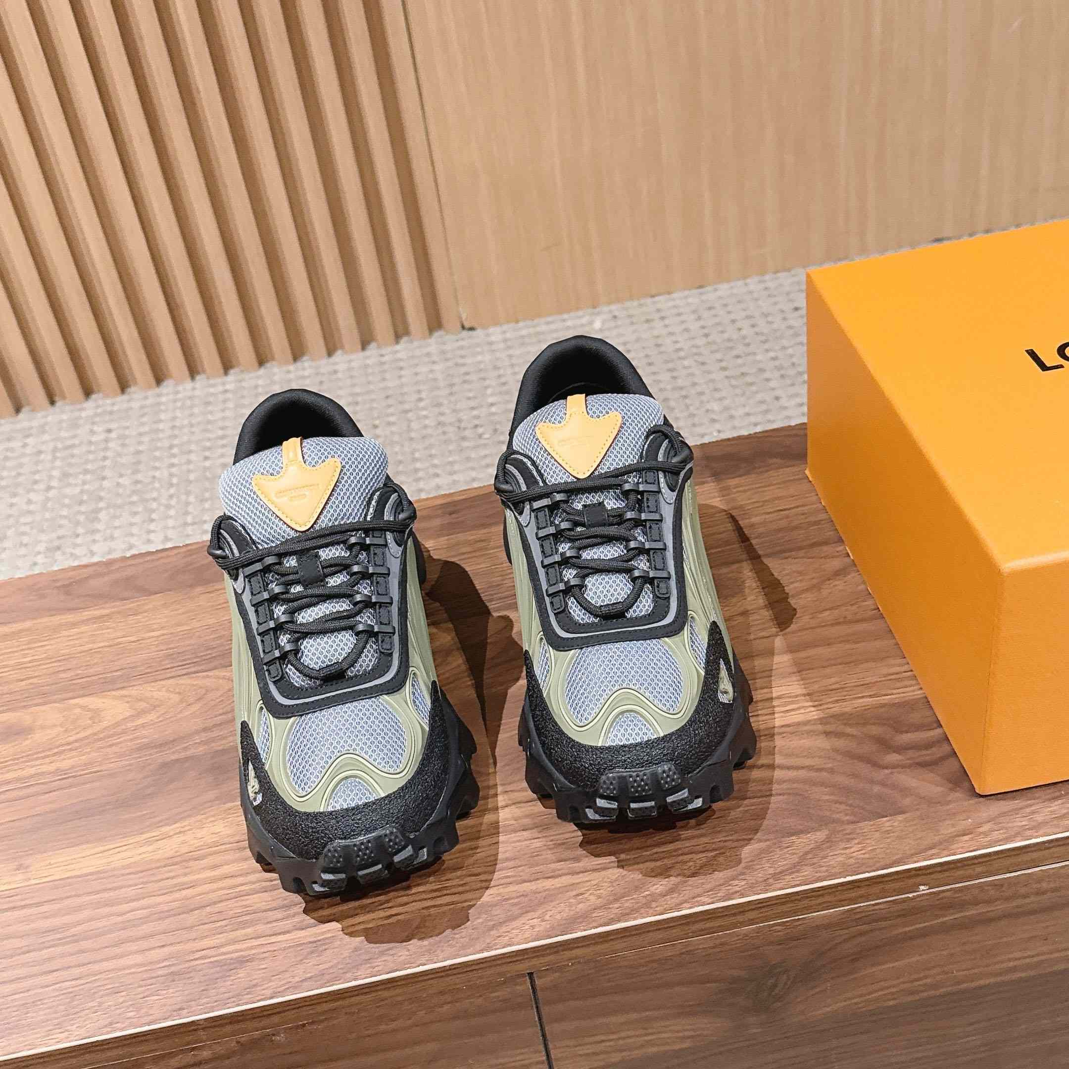 Louis Vuitton Summit Sneaker 1AJAFU - DopestKickz