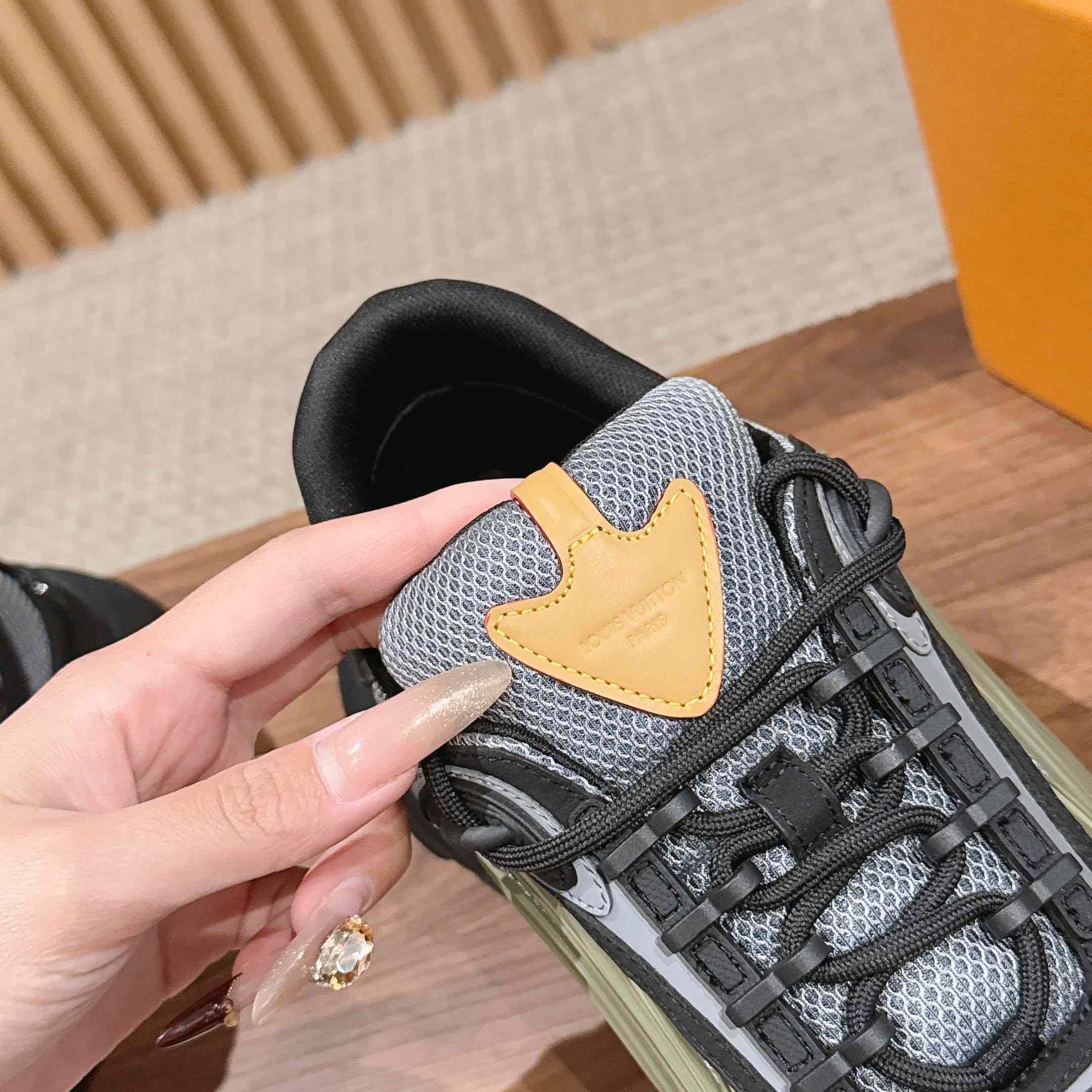 Louis Vuitton Summit Sneaker 1AJAFU - DopestKickz