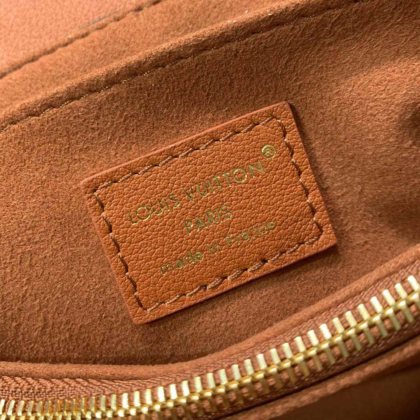 Louis Vuitton Madeleine BB M28288 - DopestKickz