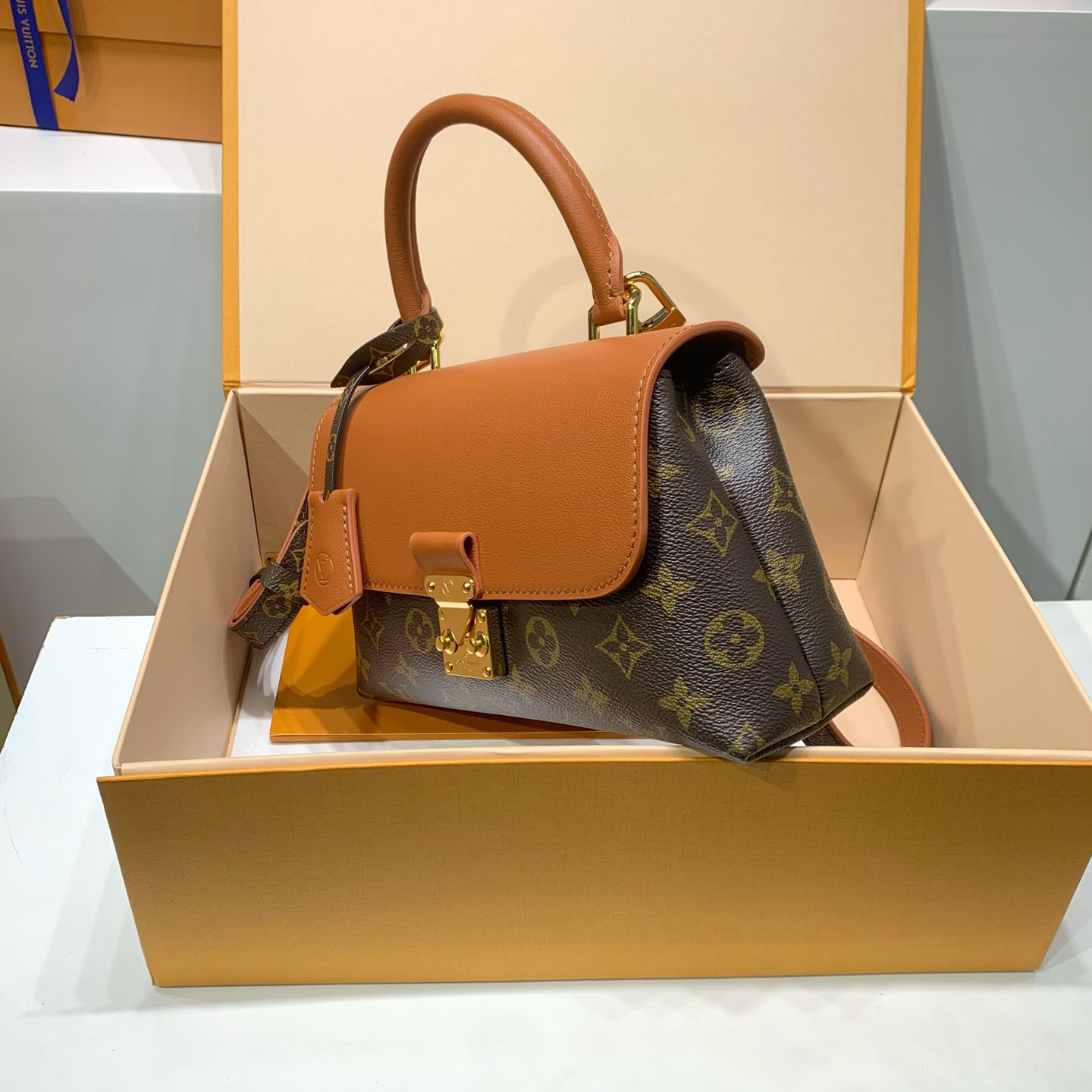 Louis Vuitton Madeleine BB M28288 - DopestKickz