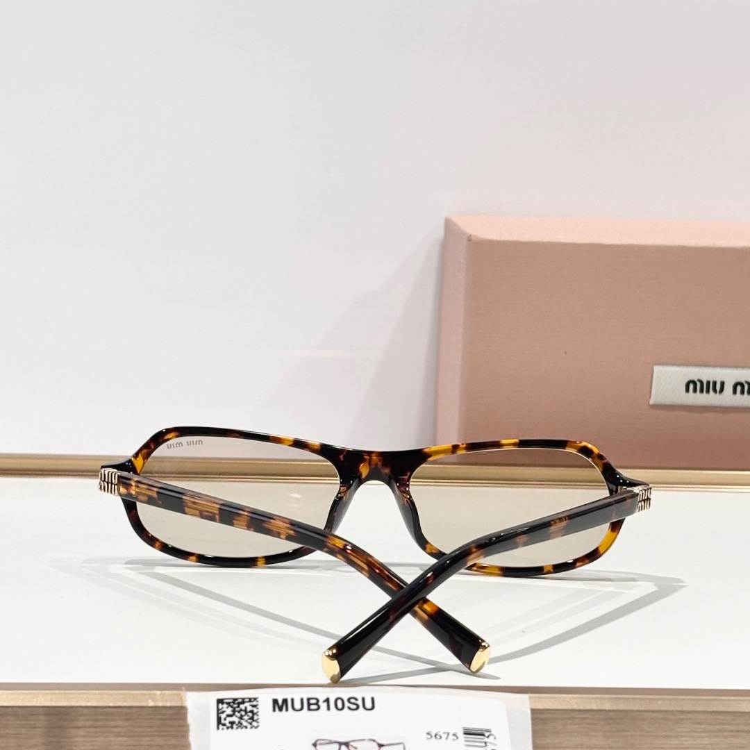 Miu Miu Sunglasses - DopestKickz