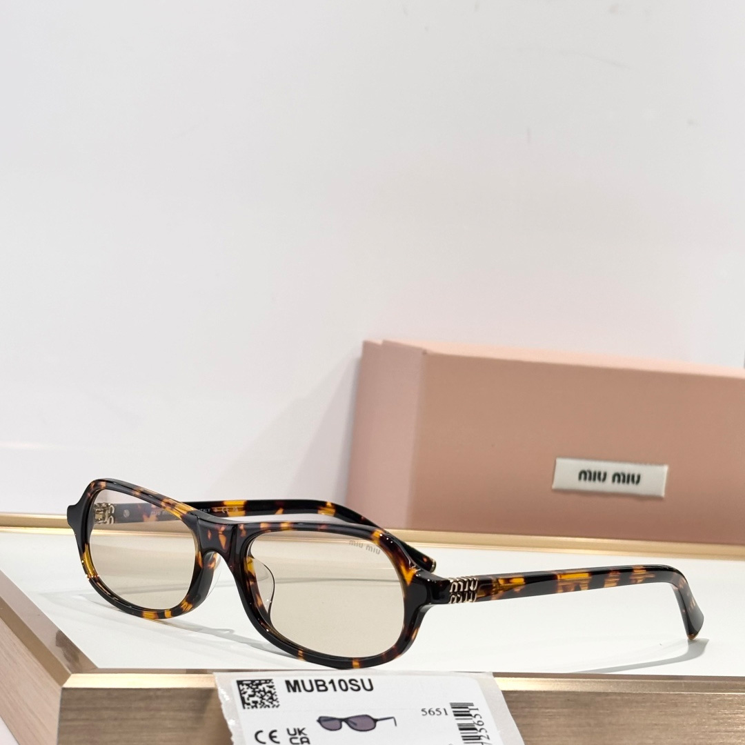 Miu Miu Sunglasses - DopestKickz