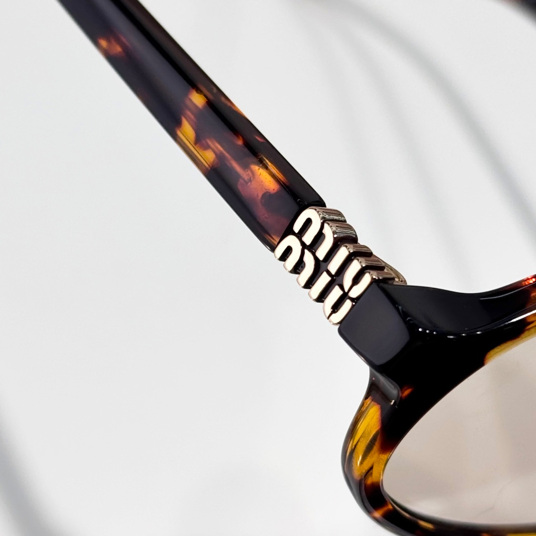 Miu Miu Sunglasses - DopestKickz