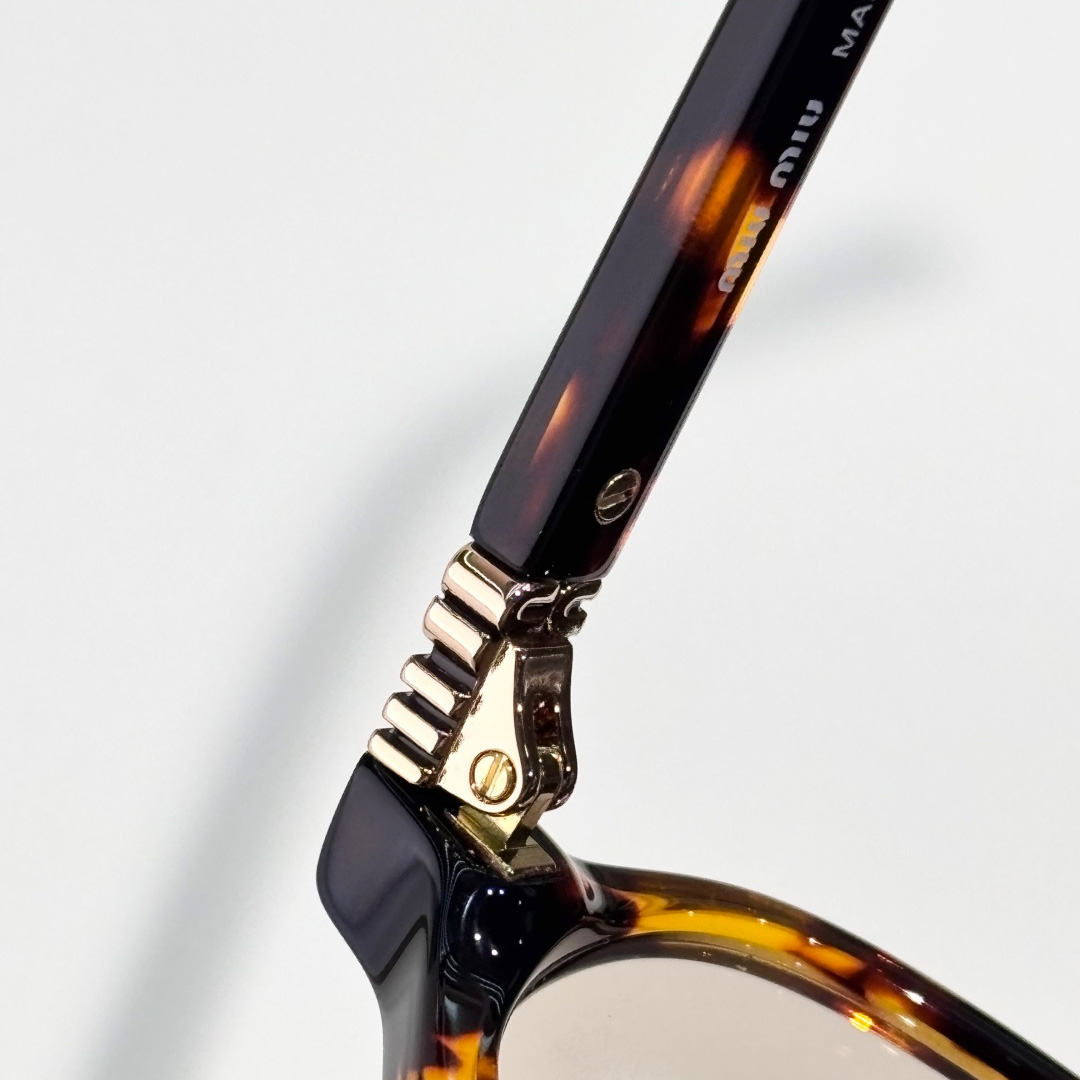 Miu Miu Sunglasses - DopestKickz