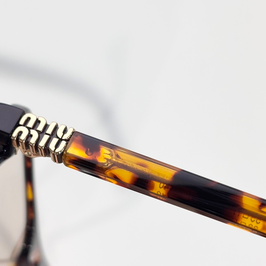 Miu Miu Sunglasses - DopestKickz