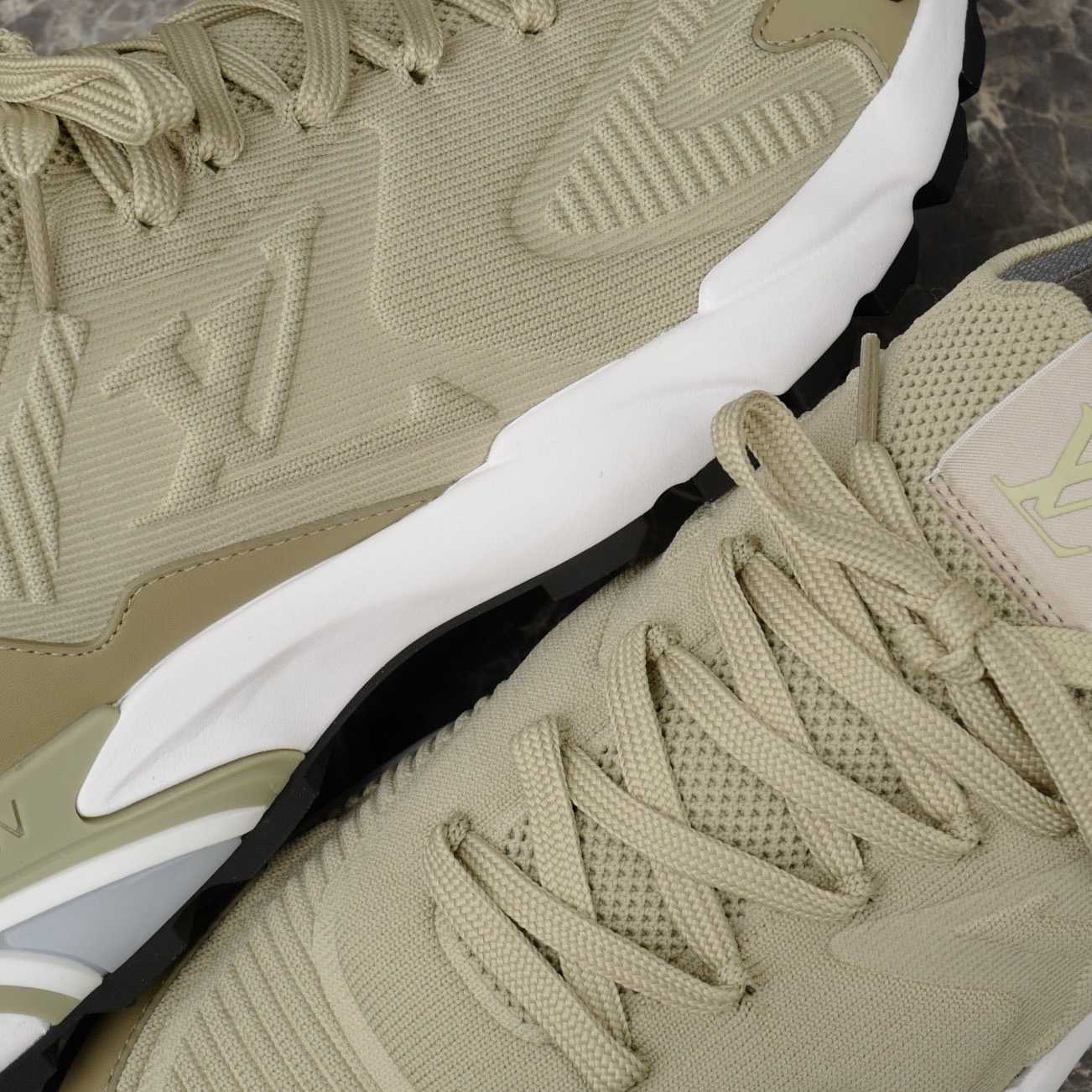 Louis Vuitton LV Runner Tatic Sneaker 1AIWVE - DopestKickz