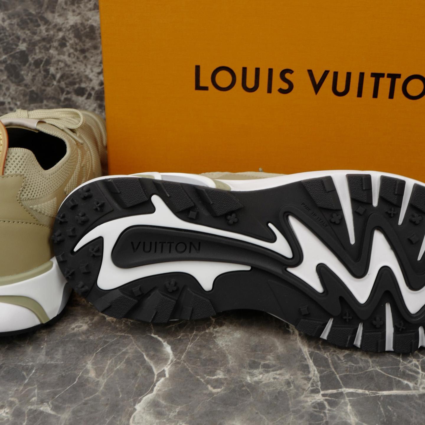 Louis Vuitton LV Runner Tatic Sneaker 1AIWVE - DopestKickz