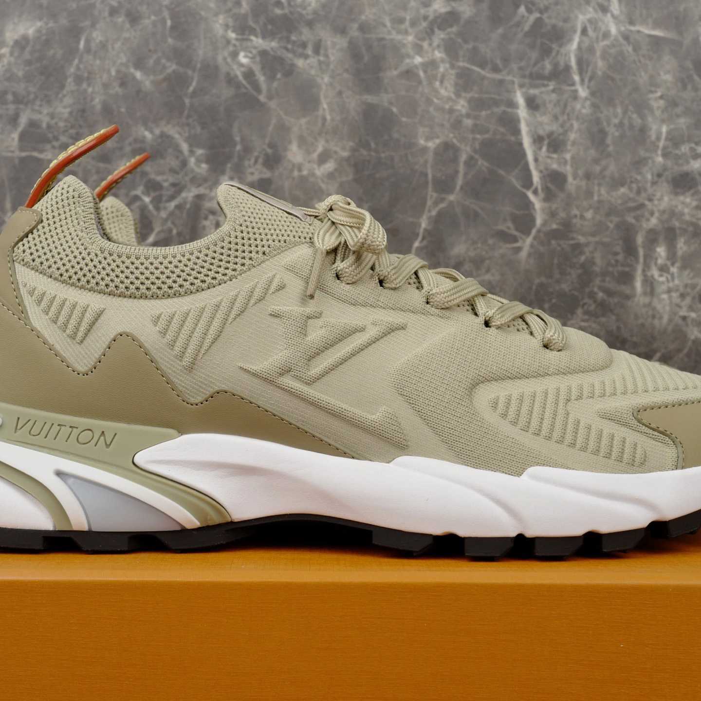 Louis Vuitton LV Runner Tatic Sneaker 1AIWVE - DopestKickz