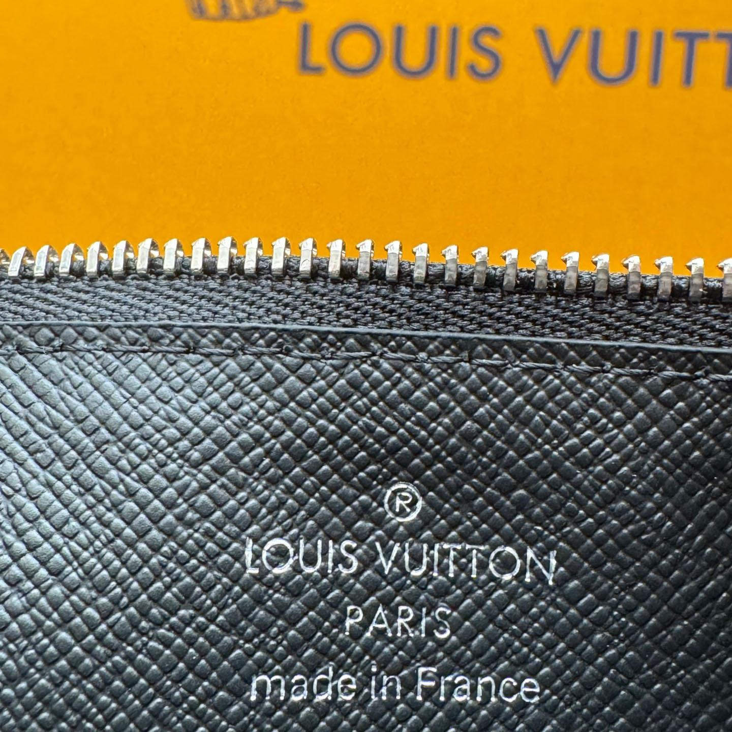 Louis Vuitton Coin Card Holder M69533 - DopestKickz