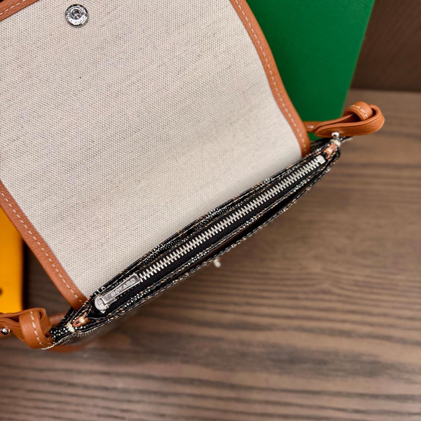 Goyard Plumet Pocket Wallet - DopestKickz