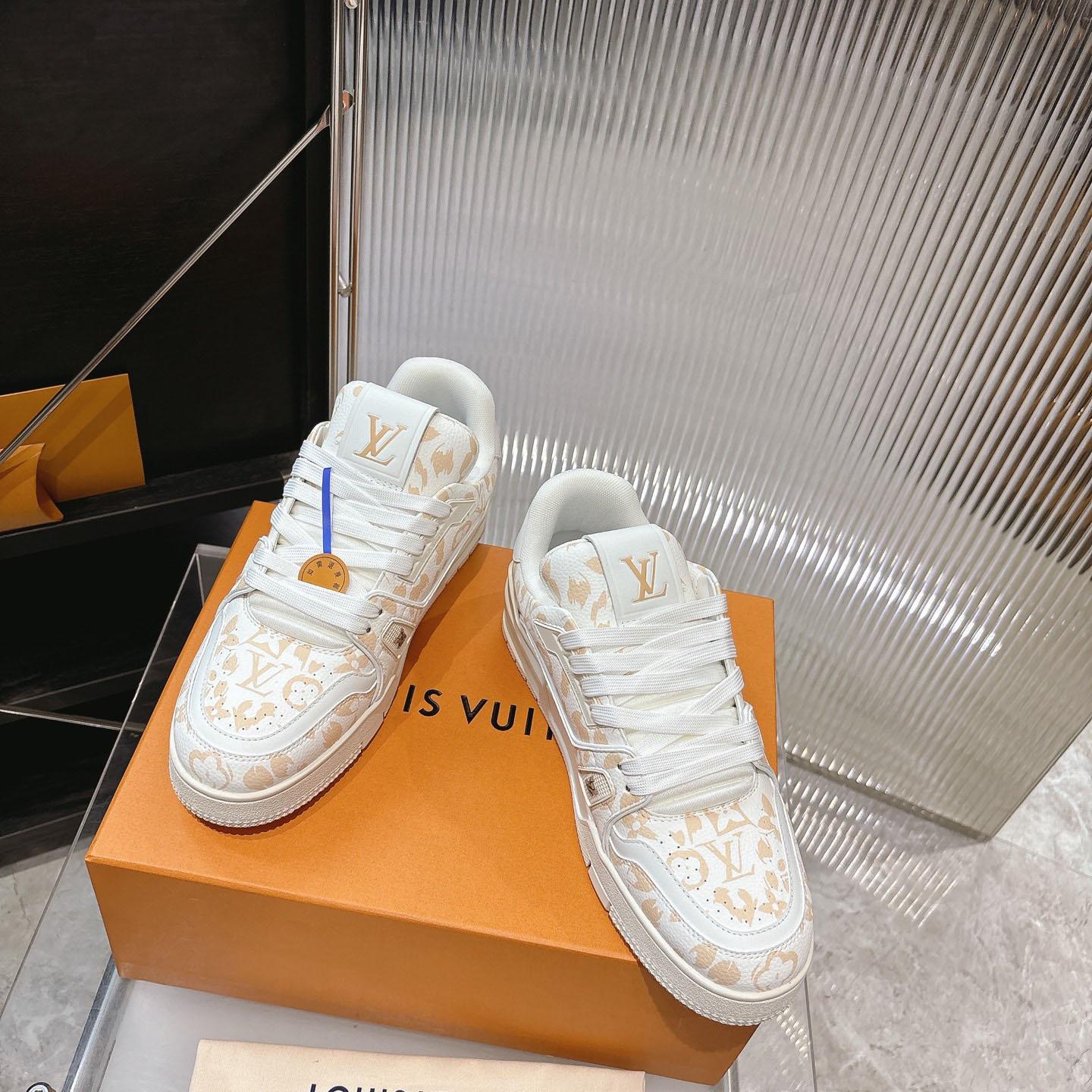 Louis Vuitton LV Trainer Sneaker   1AJJVN - DopestKickz