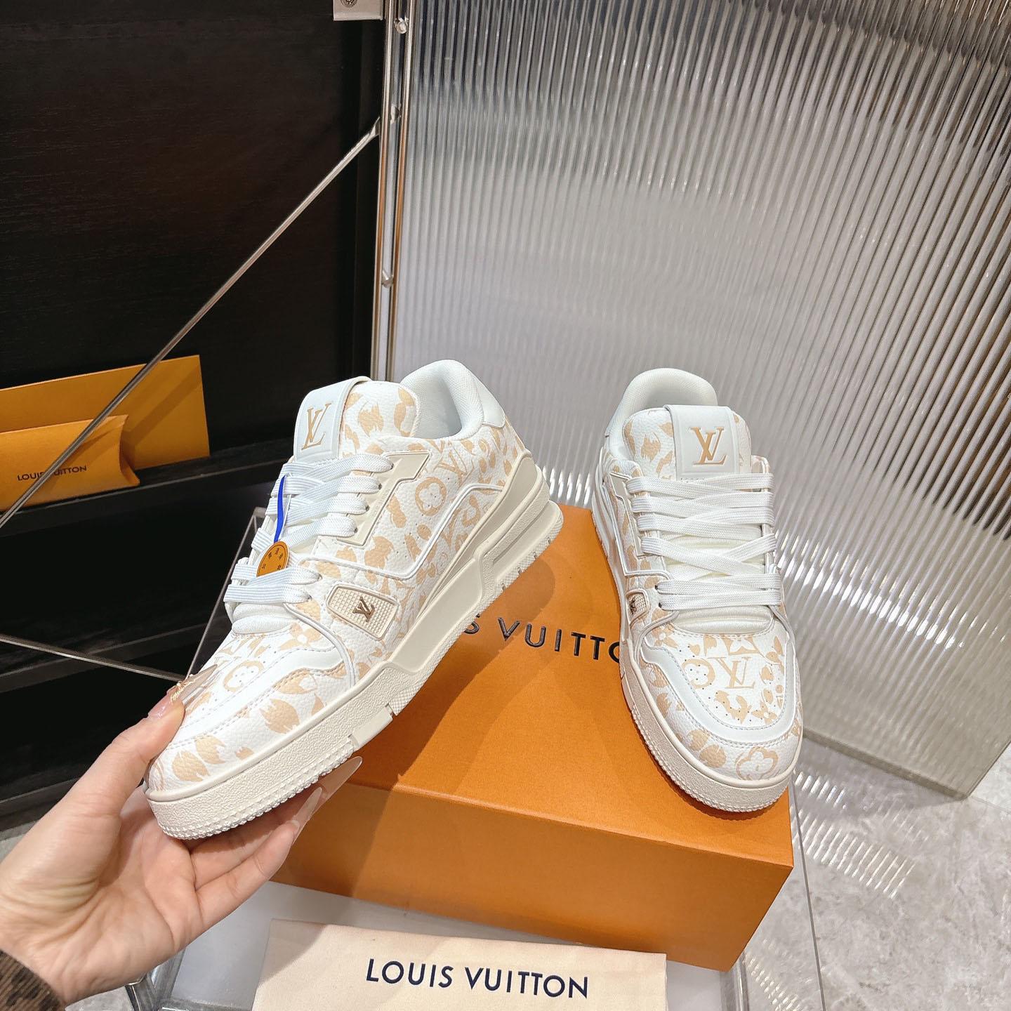 Louis Vuitton LV Trainer Sneaker   1AJJVN - DopestKickz