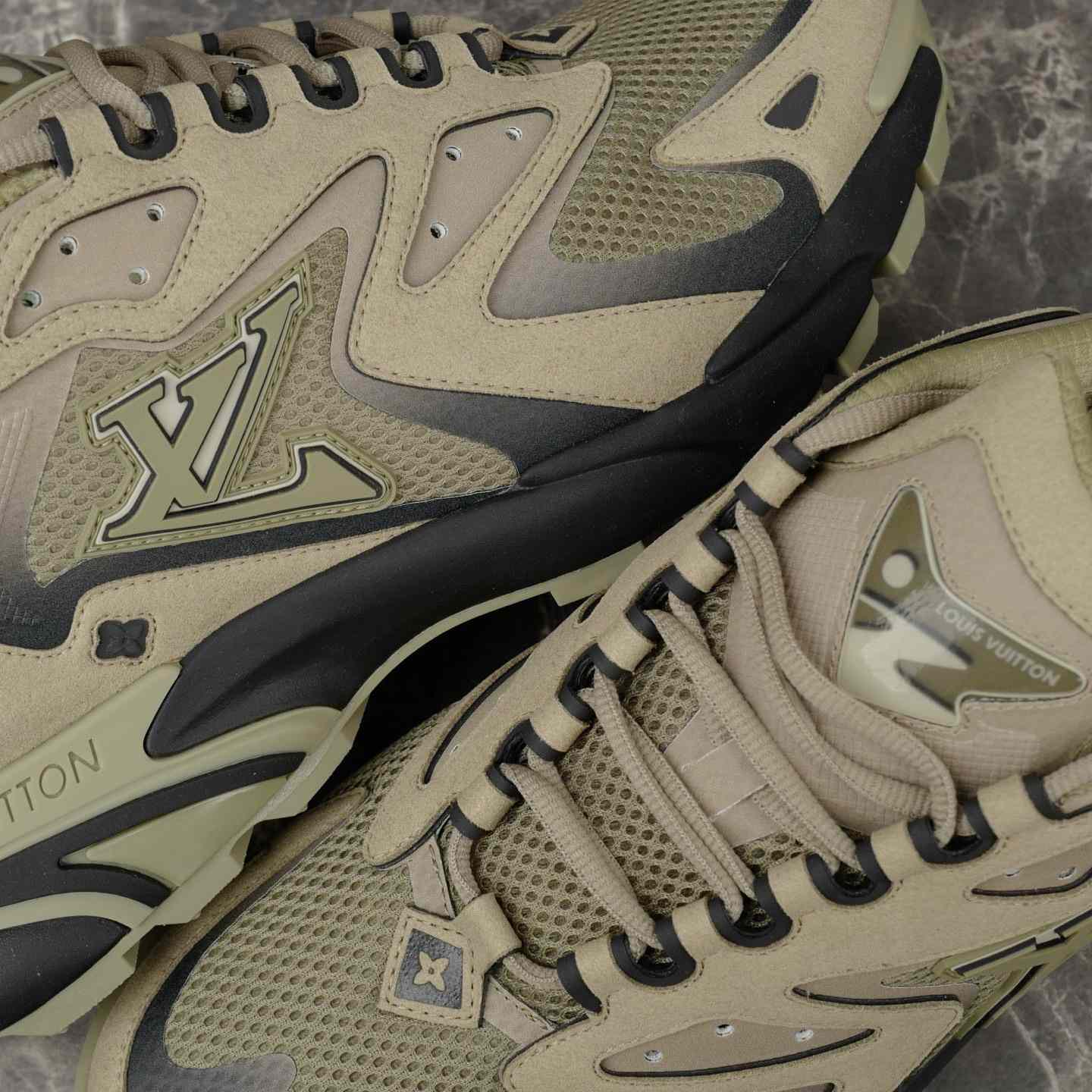 Louis Vuitton LV Runner Tatic Sneaker 1AJAP4 - DopestKickz