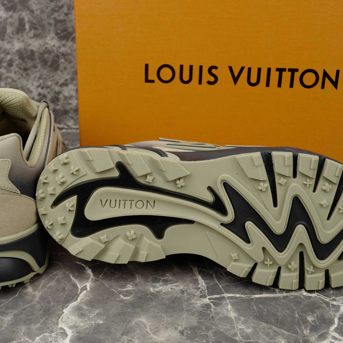 Louis Vuitton LV Runner Tatic Sneaker 1AJAP4 - DopestKickz