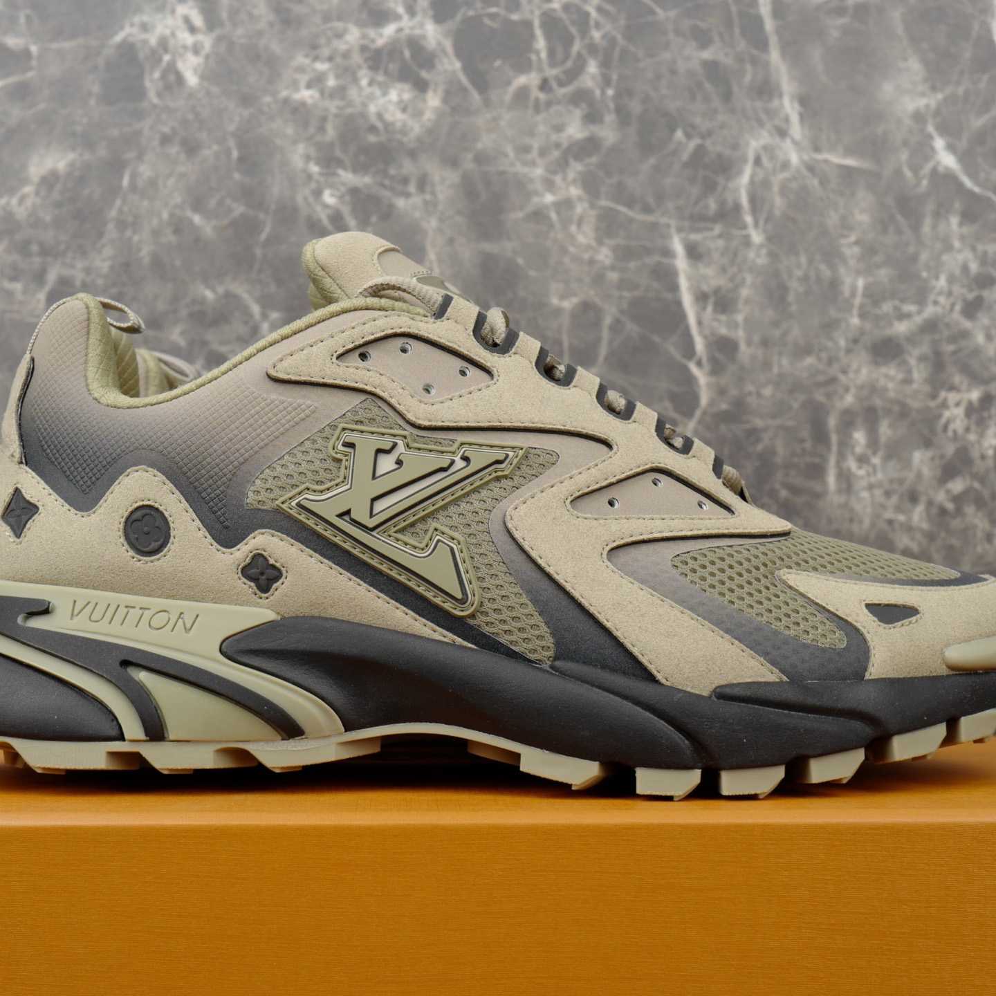 Louis Vuitton LV Runner Tatic Sneaker 1AJAP4 - DopestKickz