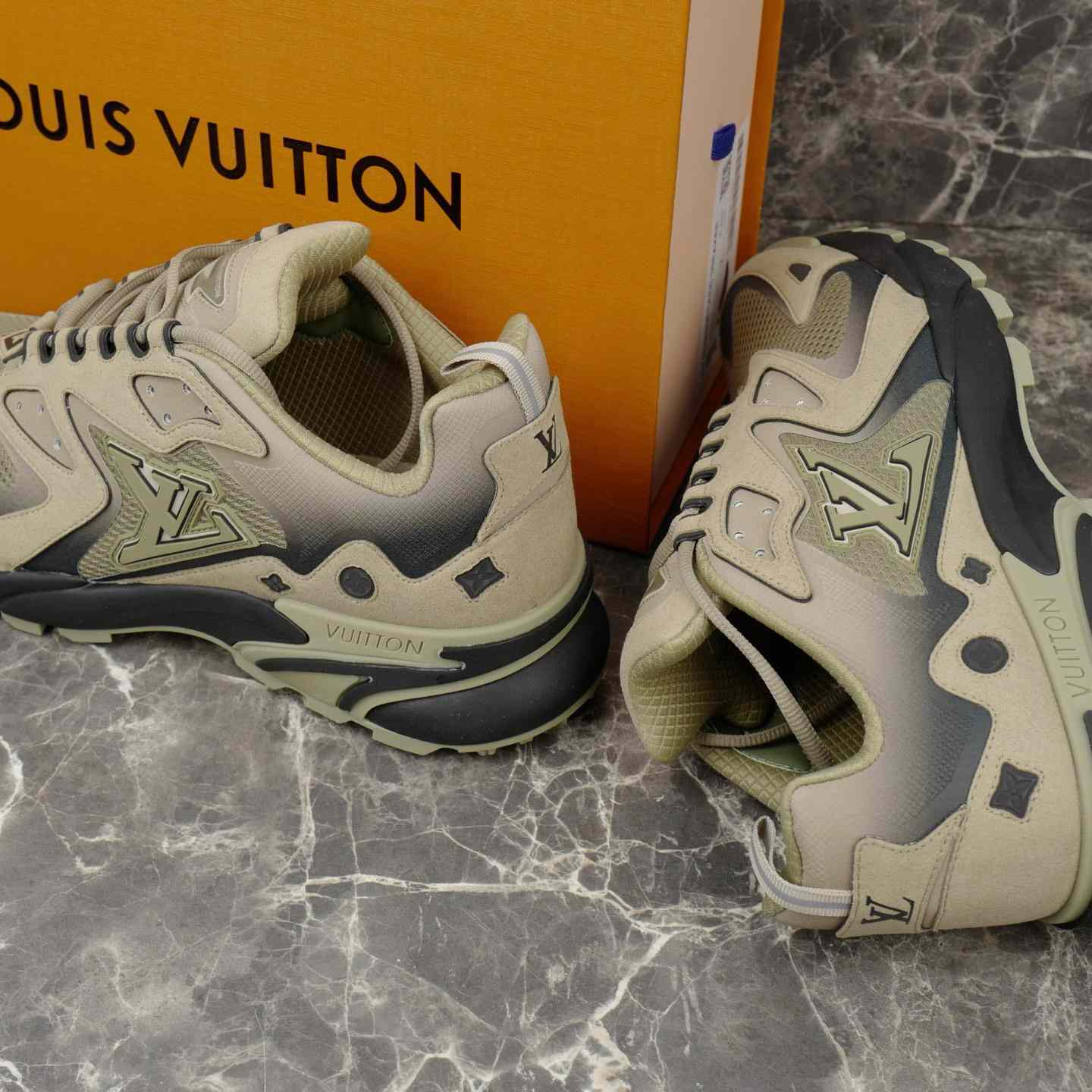 Louis Vuitton LV Runner Tatic Sneaker 1AJAP4 - DopestKickz