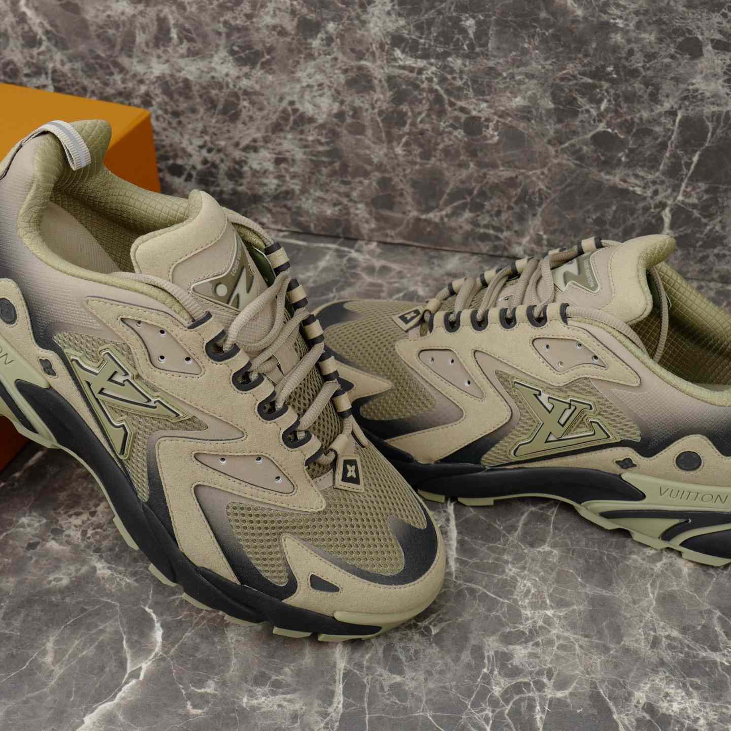 Louis Vuitton LV Runner Tatic Sneaker 1AJAP4 - DopestKickz