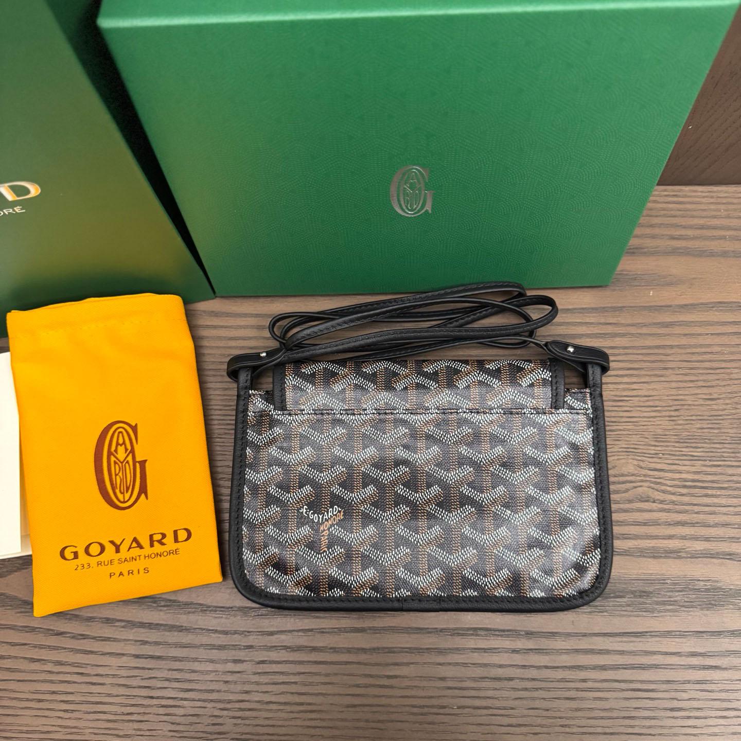 Goyard Plumet Pocket Wallet - DopestKickz
