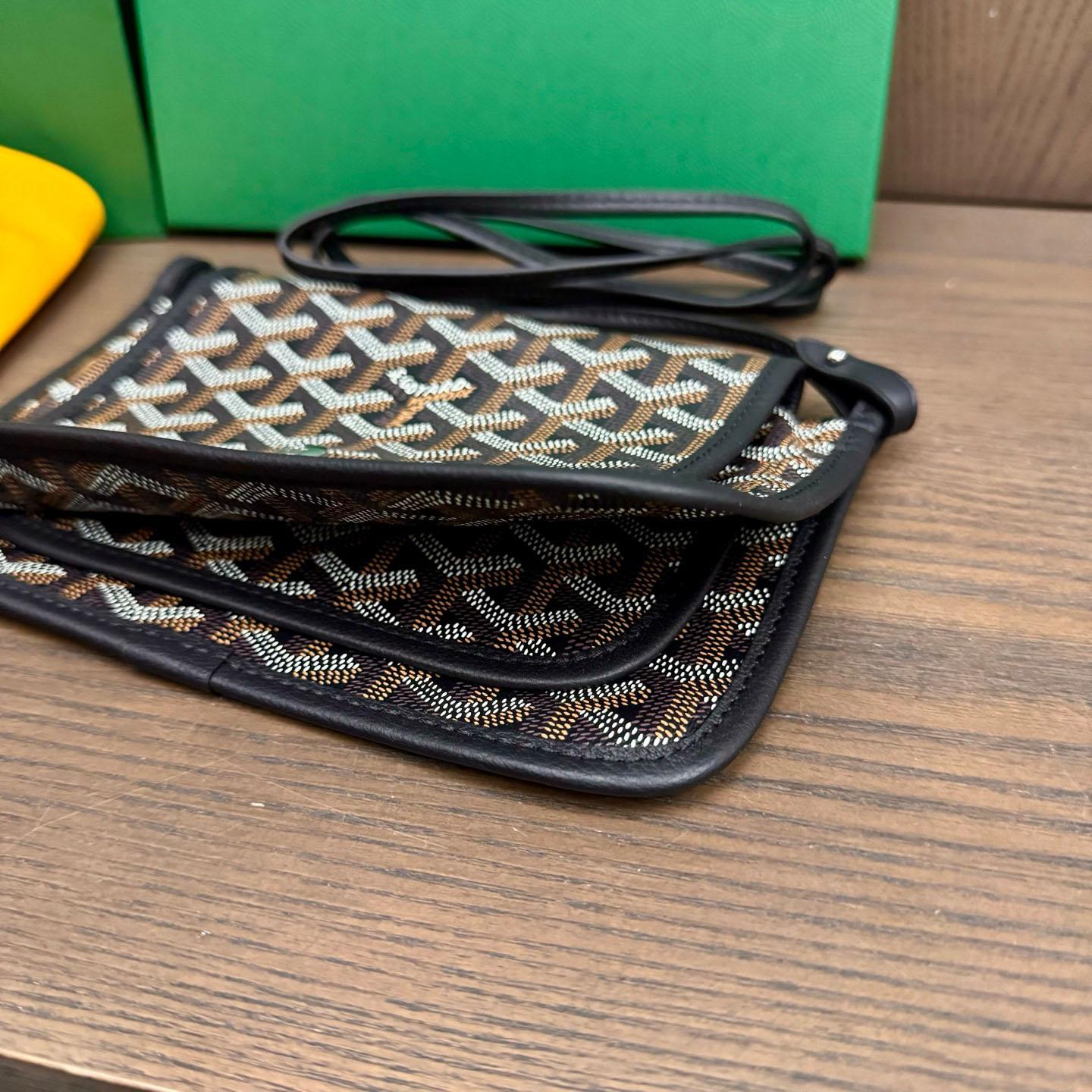 Goyard Plumet Pocket Wallet - DopestKickz
