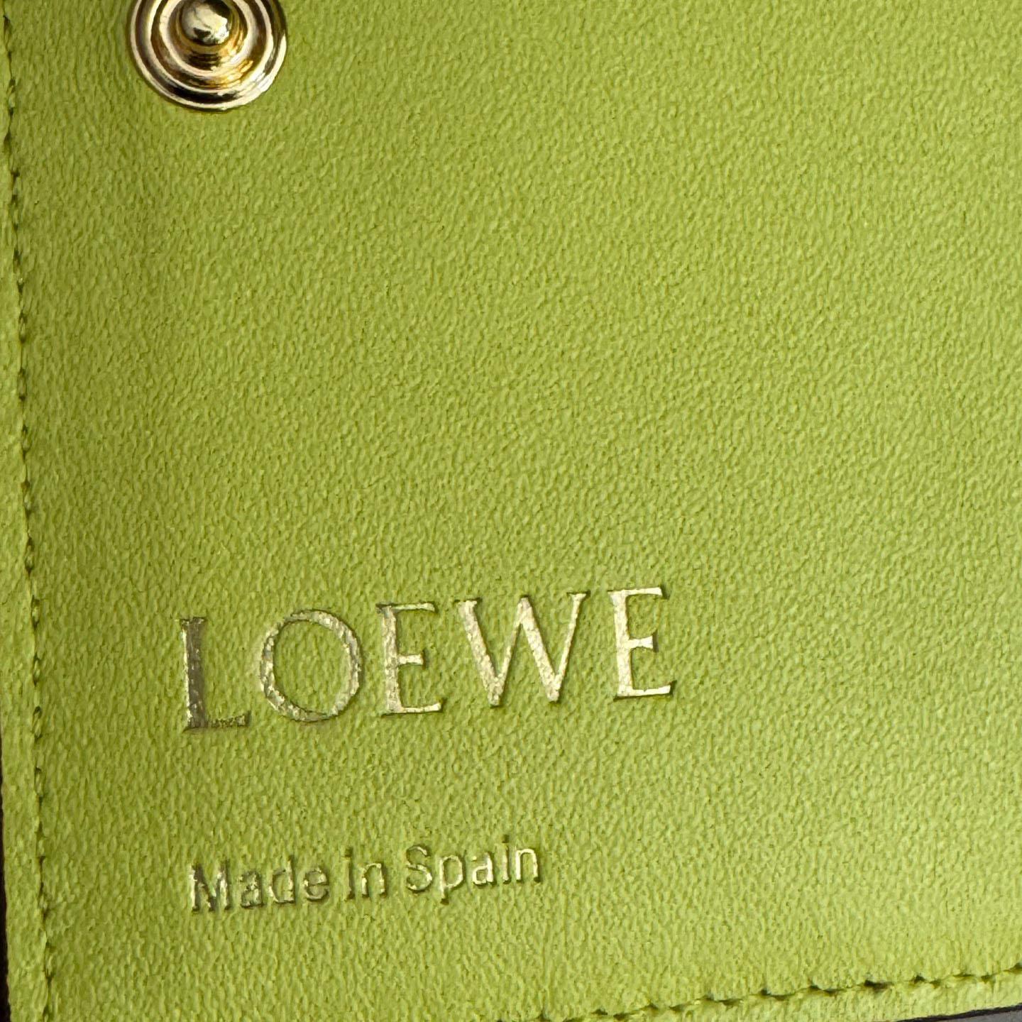 Loewe Knot Compact Wallet - DopestKickz