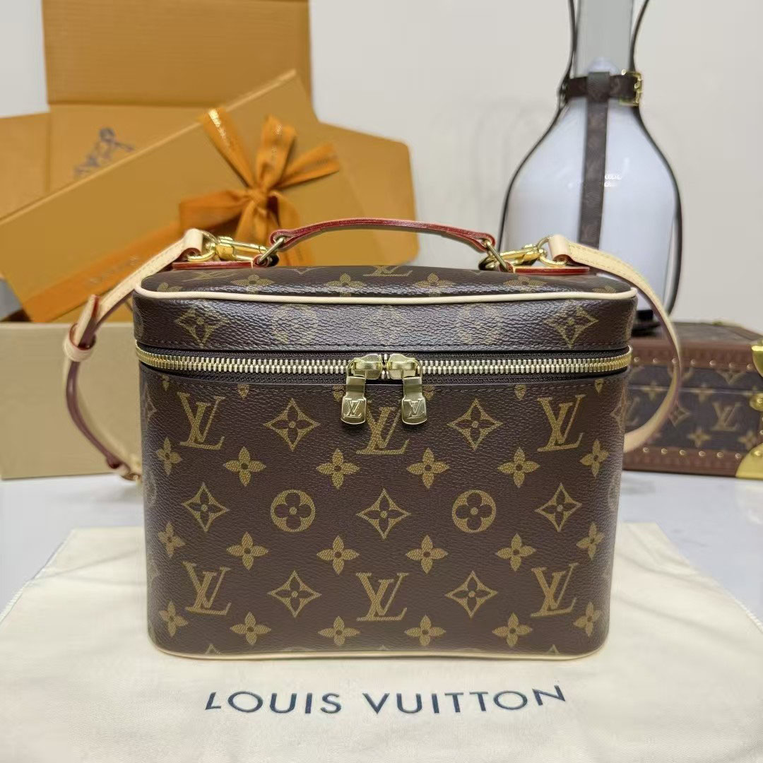 Louis Vuitton Nice BB M42265 - DopestKickz
