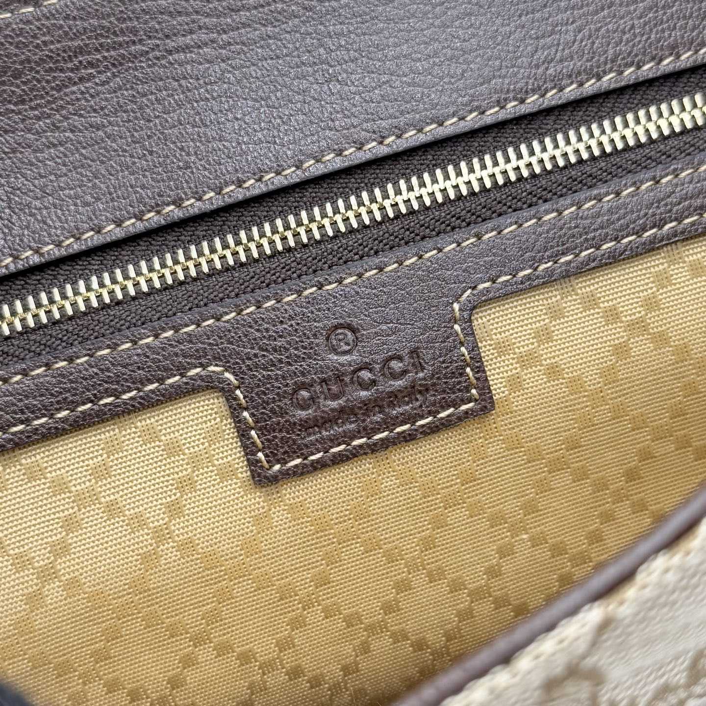 Gucci GG Marmont Medium Shoulder Bag - DopestKickz