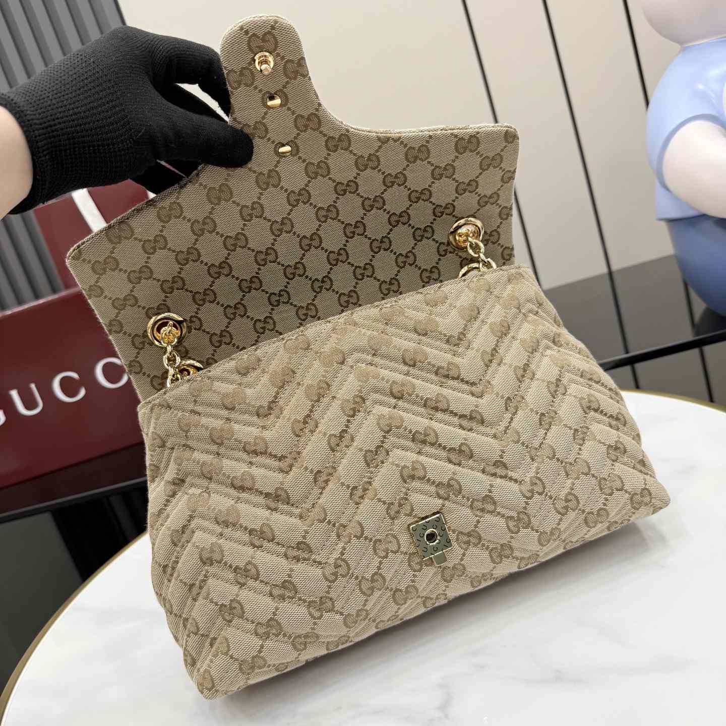 Gucci GG Marmont Medium Shoulder Bag - DopestKickz