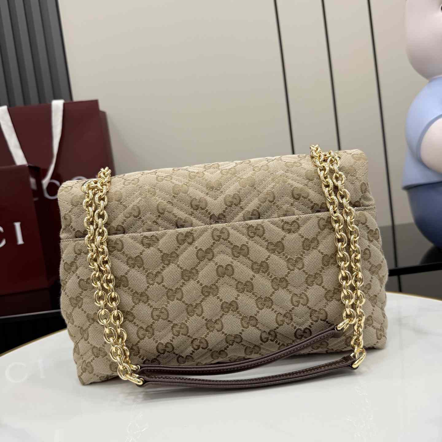 Gucci GG Marmont Medium Shoulder Bag - DopestKickz