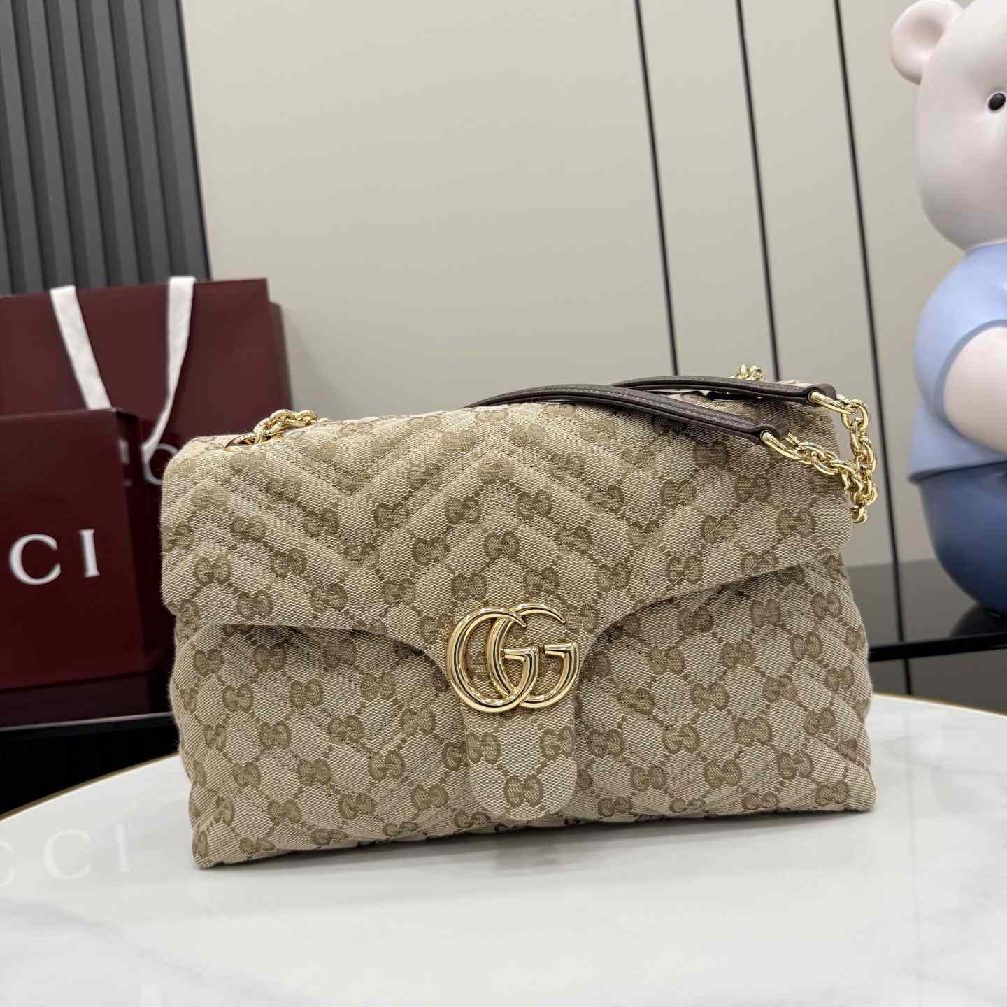 Gucci GG Marmont Medium Shoulder Bag - DopestKickz