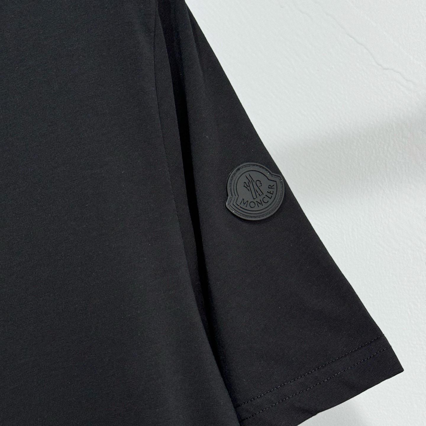 Moncler Blurred Logo Cotton T-Shirt - DopestKickz