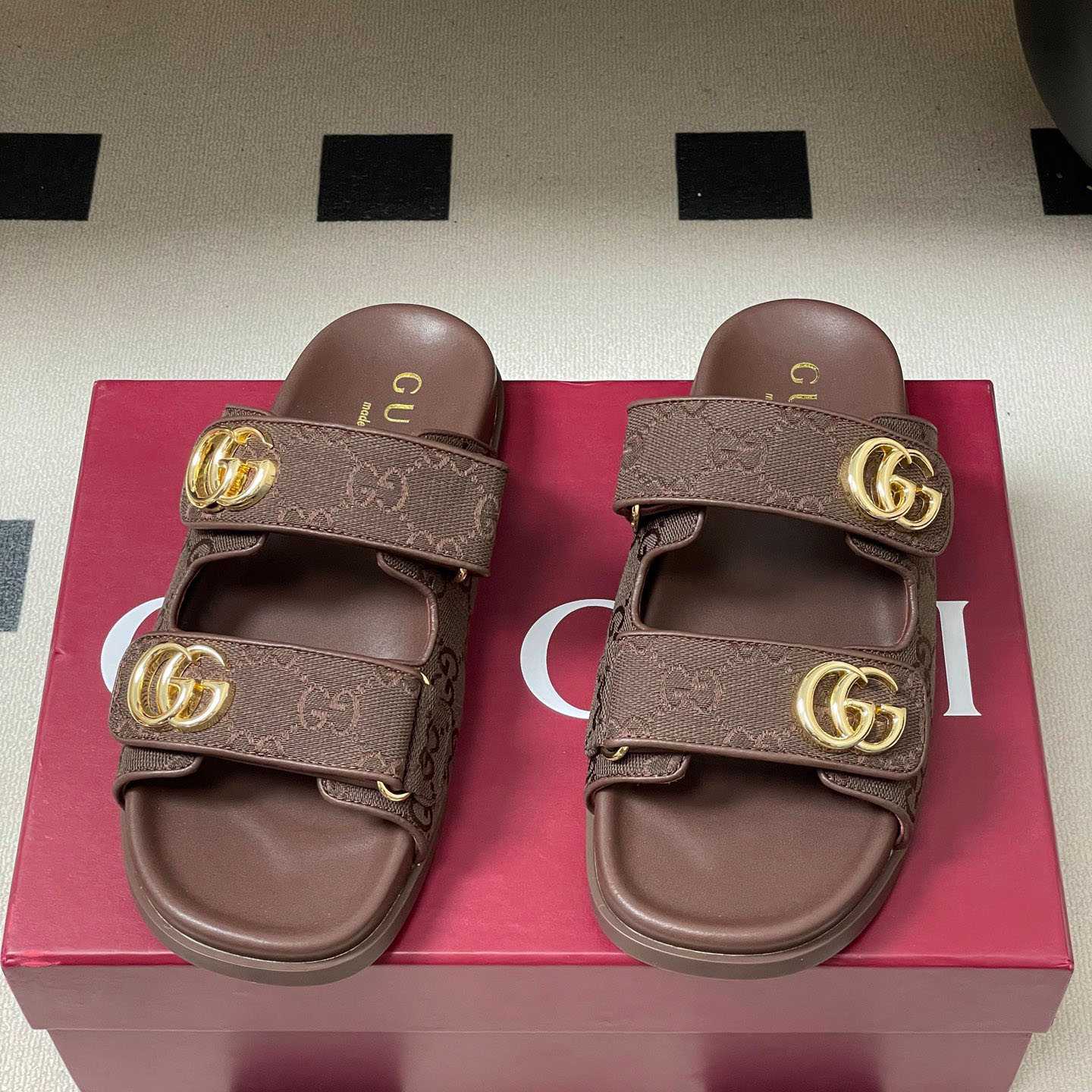 Gucci Sandal With Double G - DopestKickz