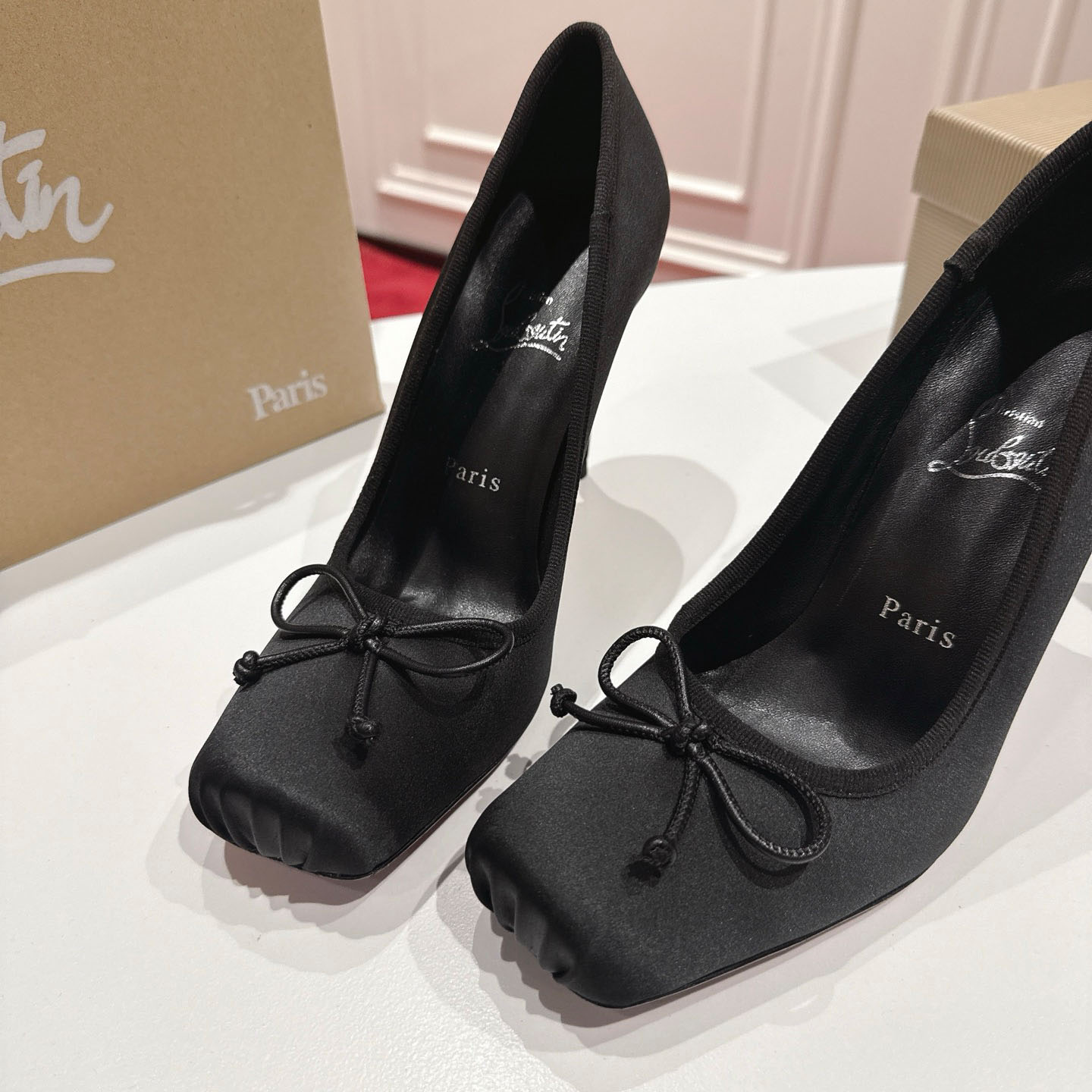 Christian Louboutin Cassia Nodo 100 mm Pumps  Crepe Satin - DopestKickz