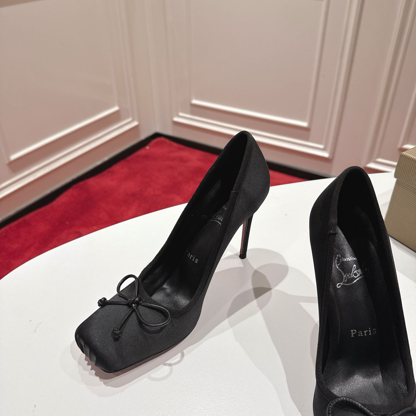 Christian Louboutin Cassia Nodo 100 mm Pumps  Crepe Satin - DopestKickz